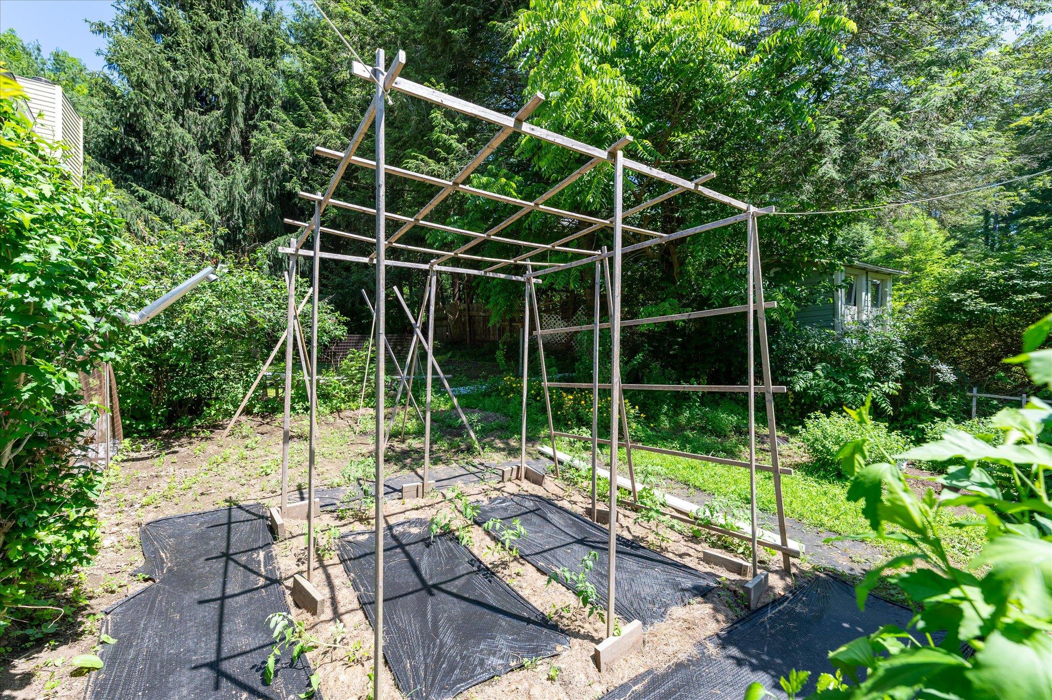 542 Peekskill Hollow Road