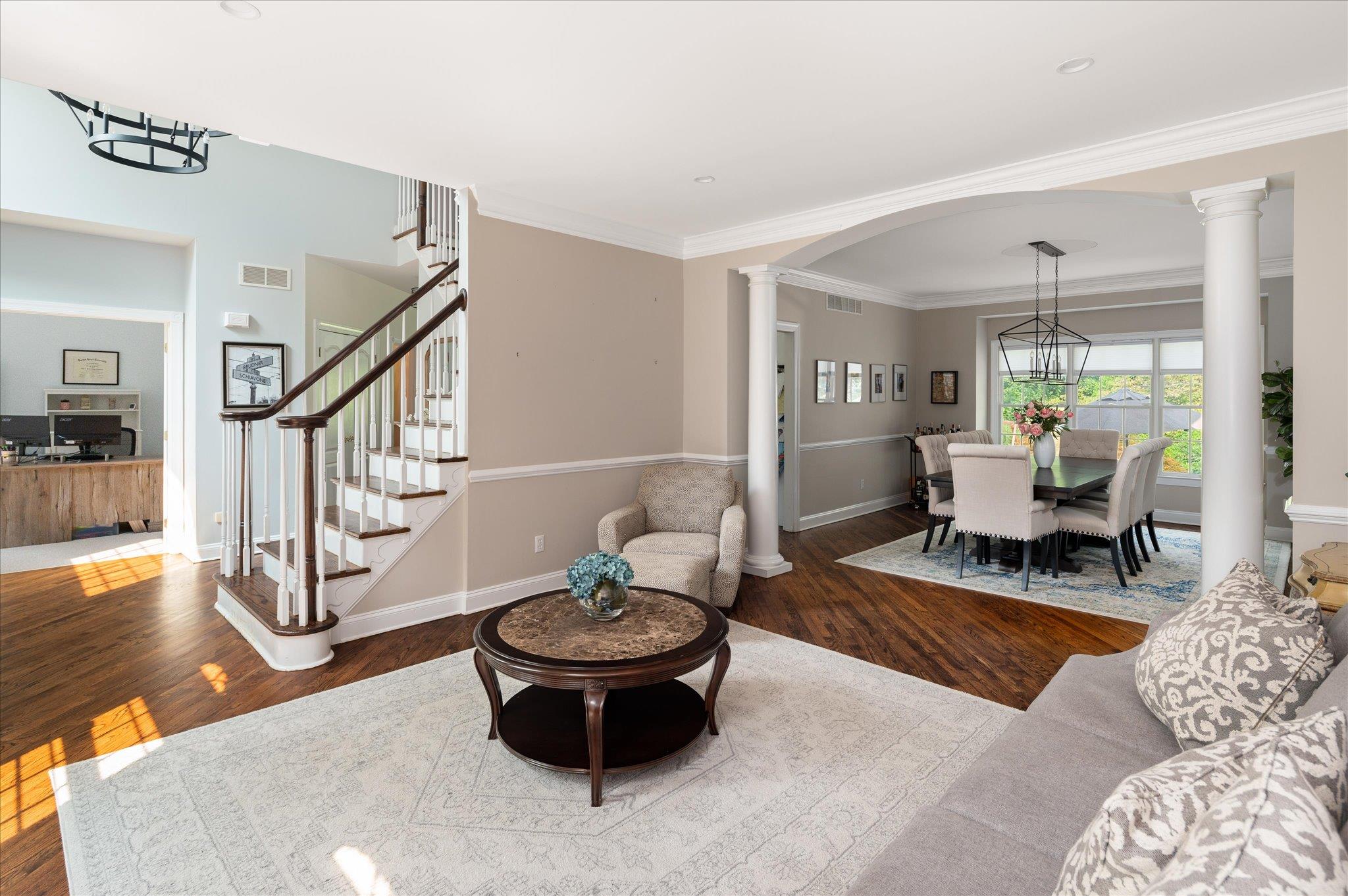 11 Mathews Lane