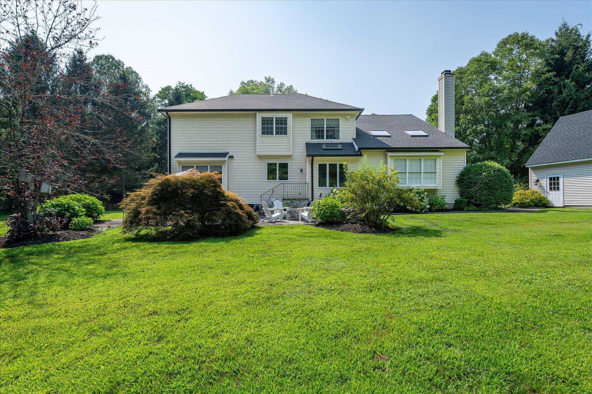 11 Mathews Lane