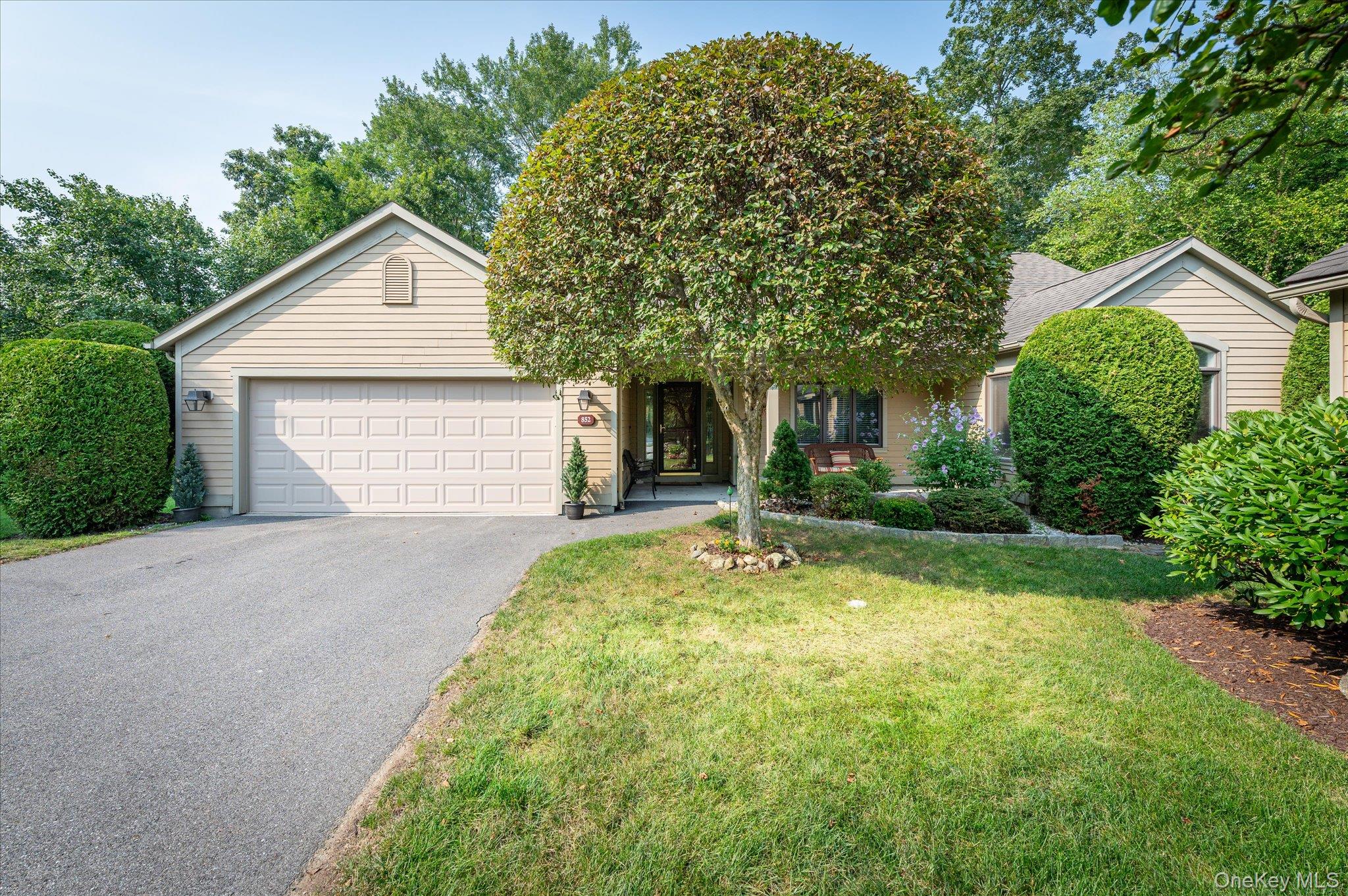 852 Heritage Hills
