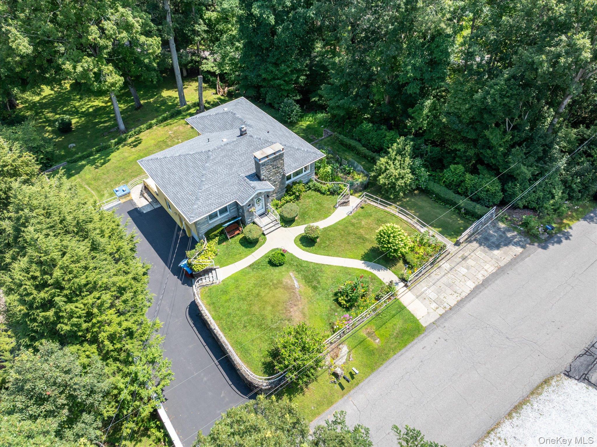 6 Arbutus Street
