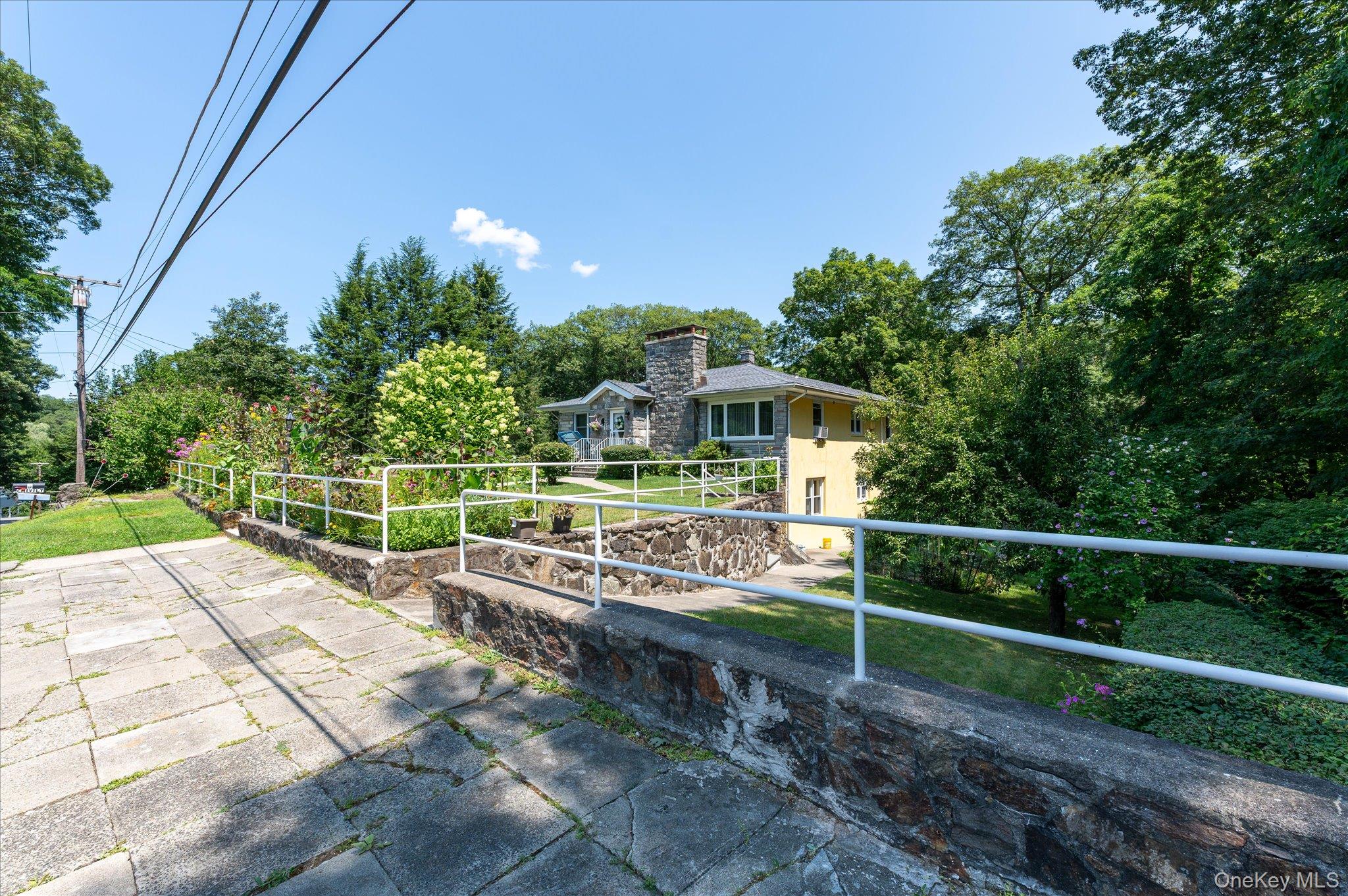 6 Arbutus Street