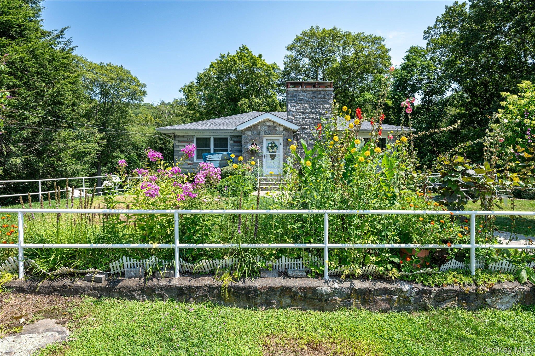 6 Arbutus Street