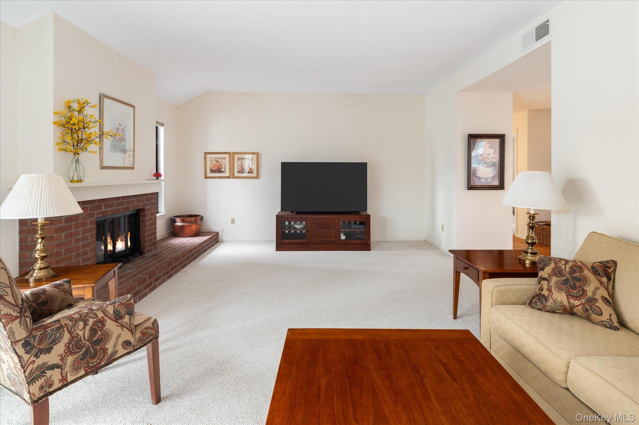 262 Heritage Hills Unit: B