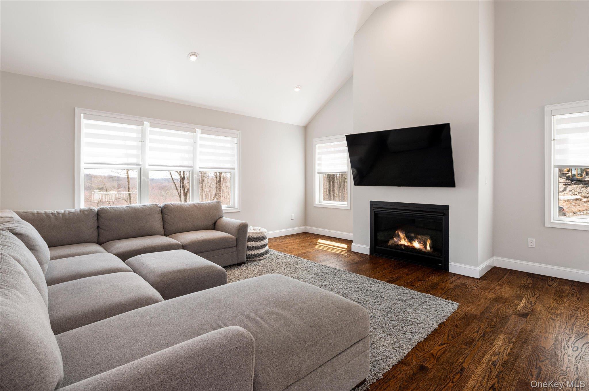 10 Eagle Hill Road