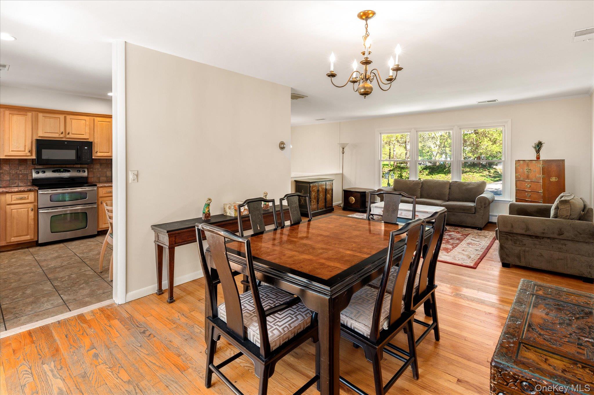 6 Amawalk Avenue