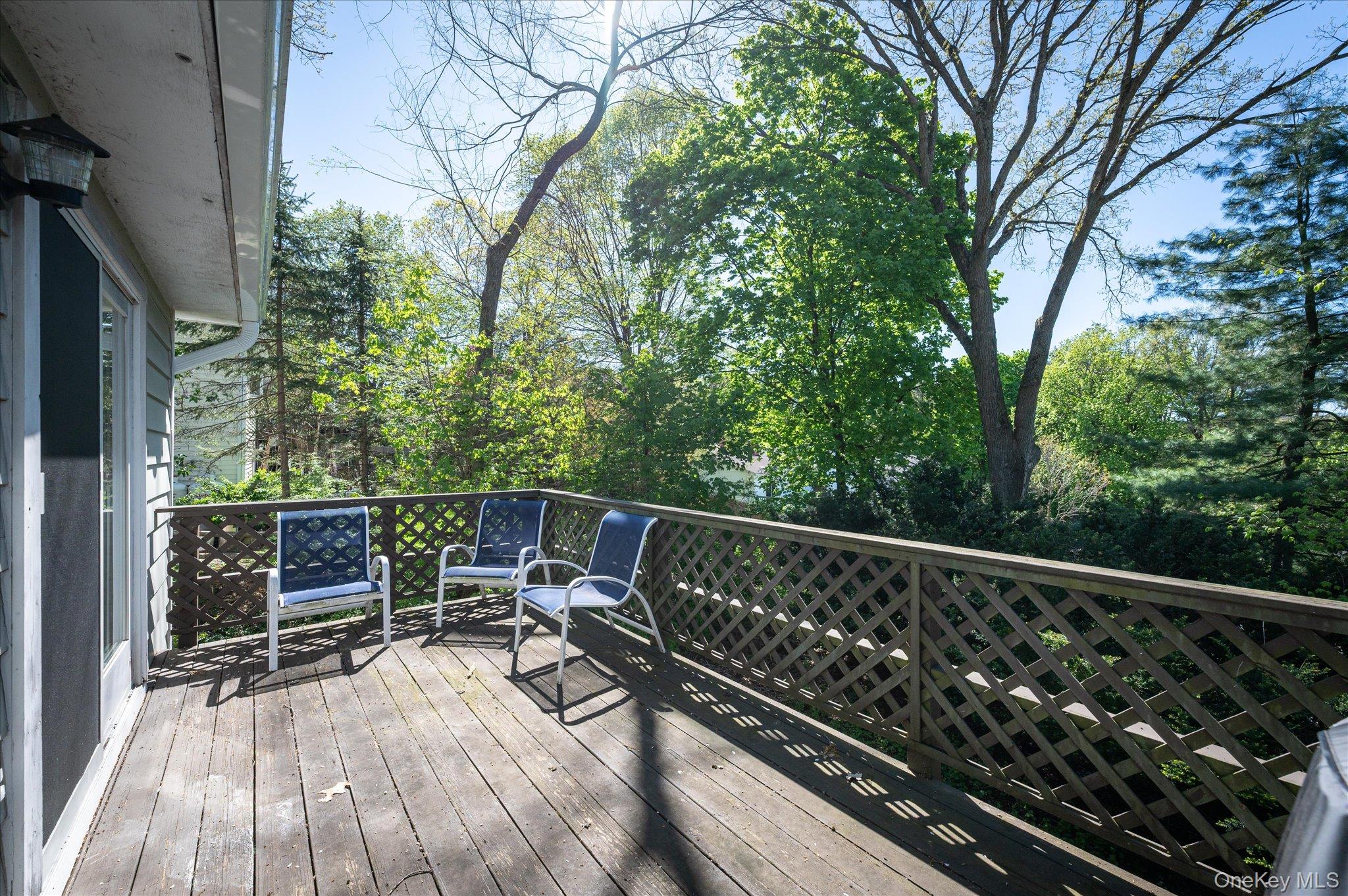 6 Amawalk Avenue
