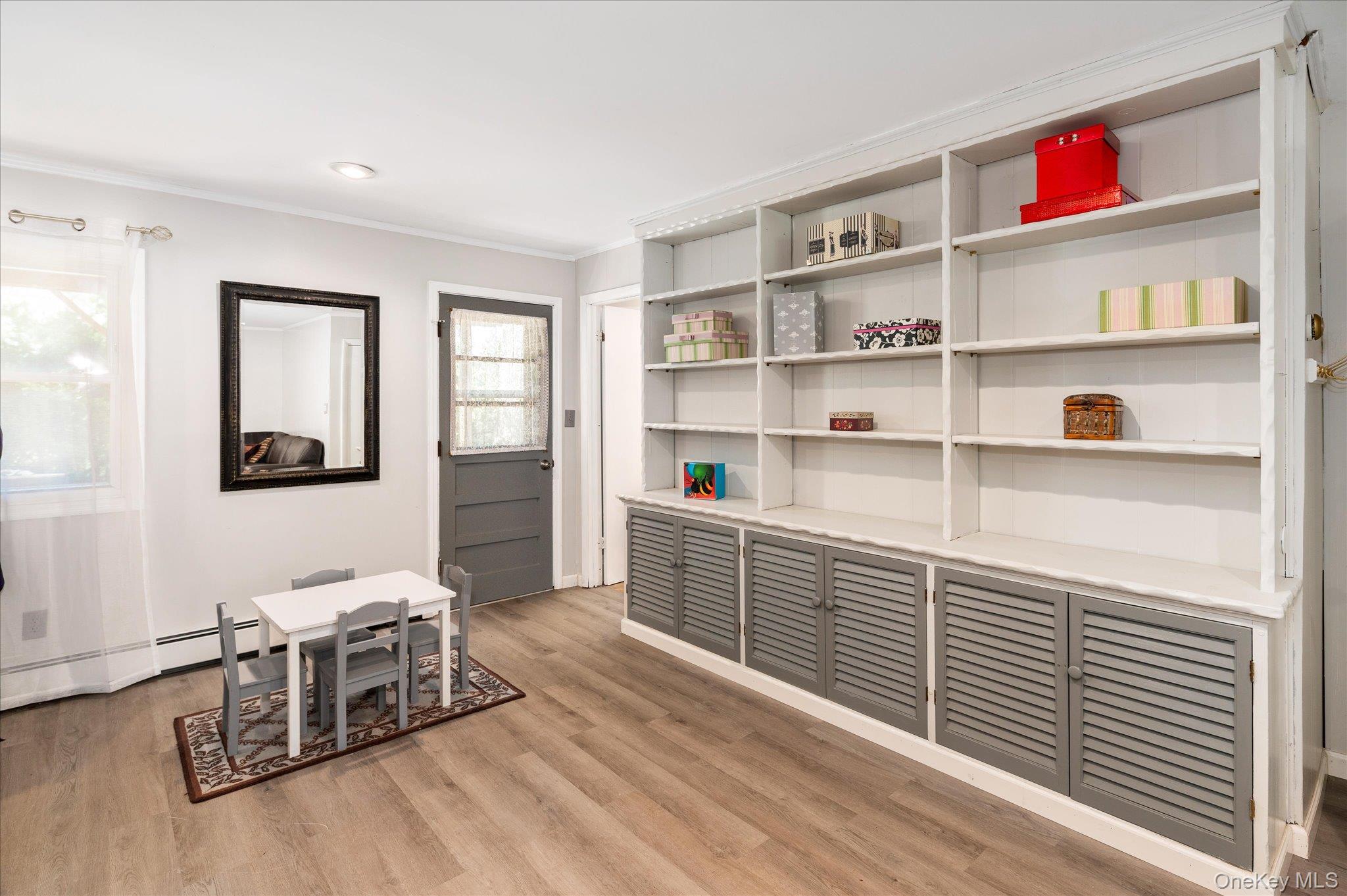 6 Amawalk Avenue