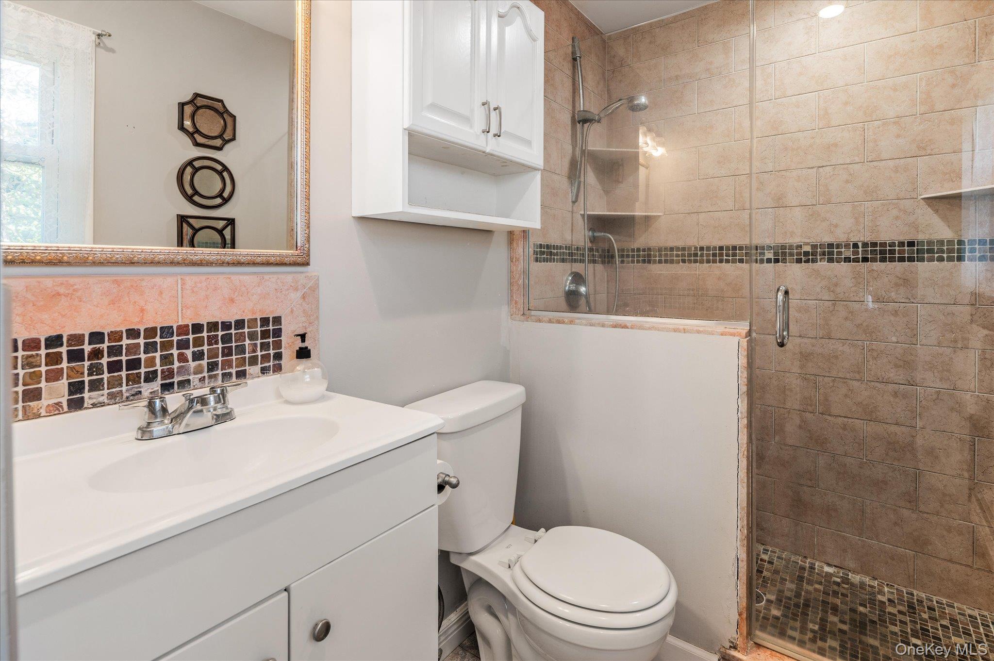 6 Amawalk Avenue