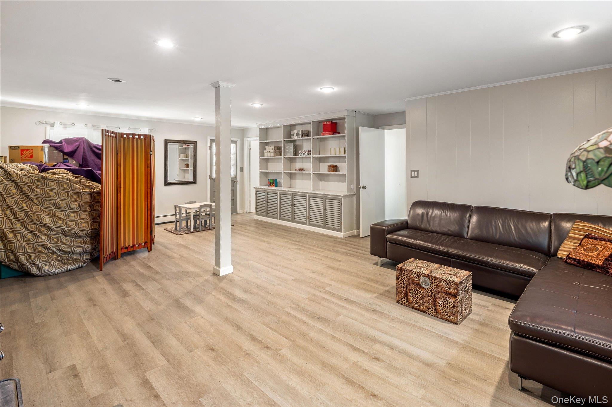 6 Amawalk Avenue