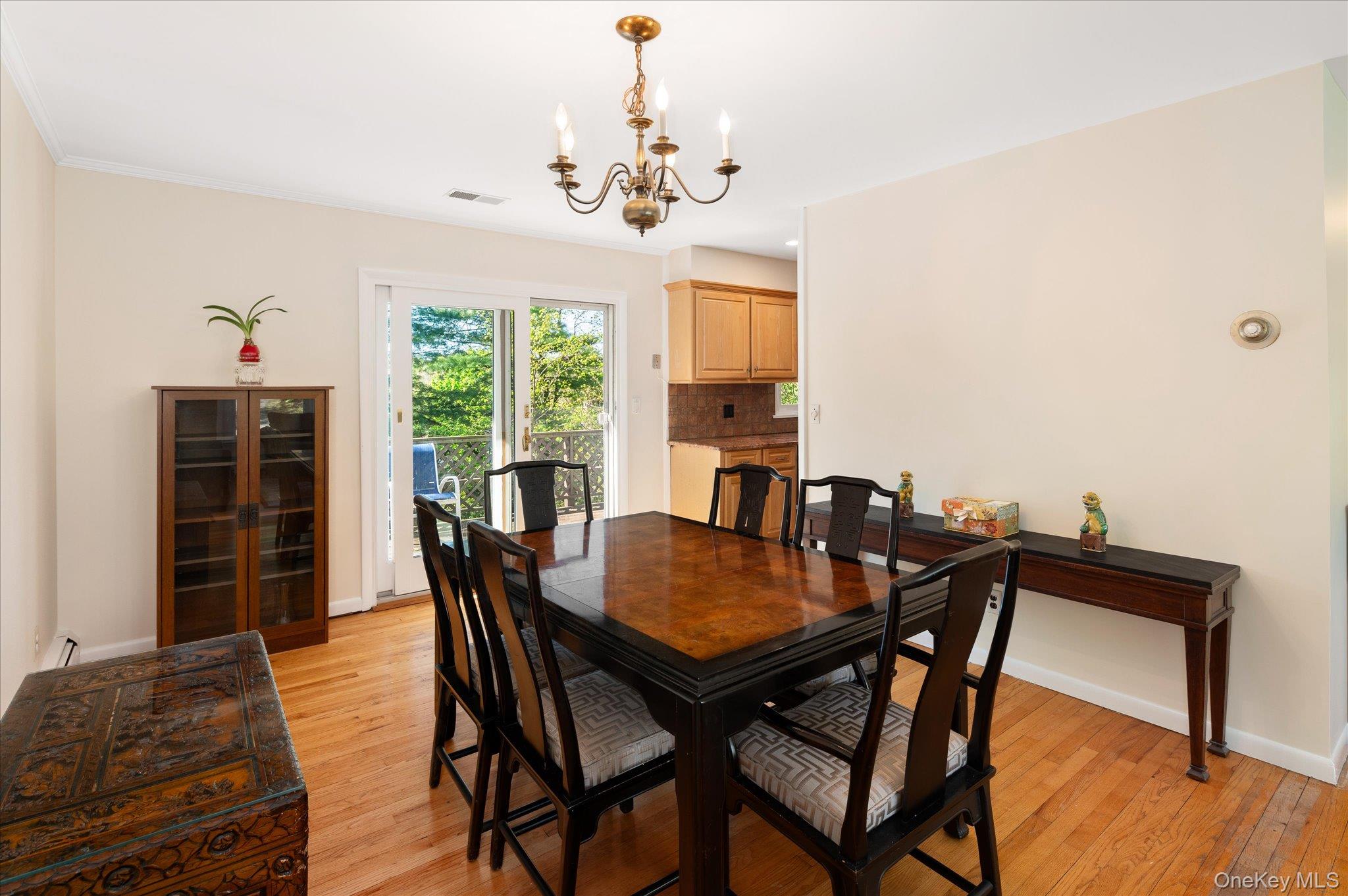 6 Amawalk Avenue