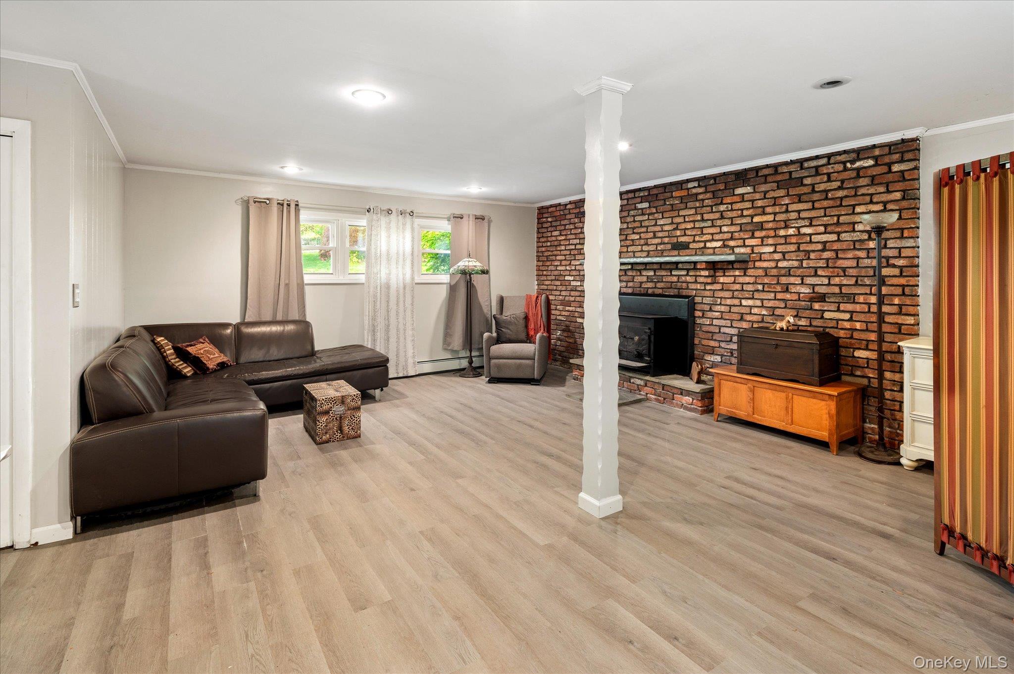 6 Amawalk Avenue
