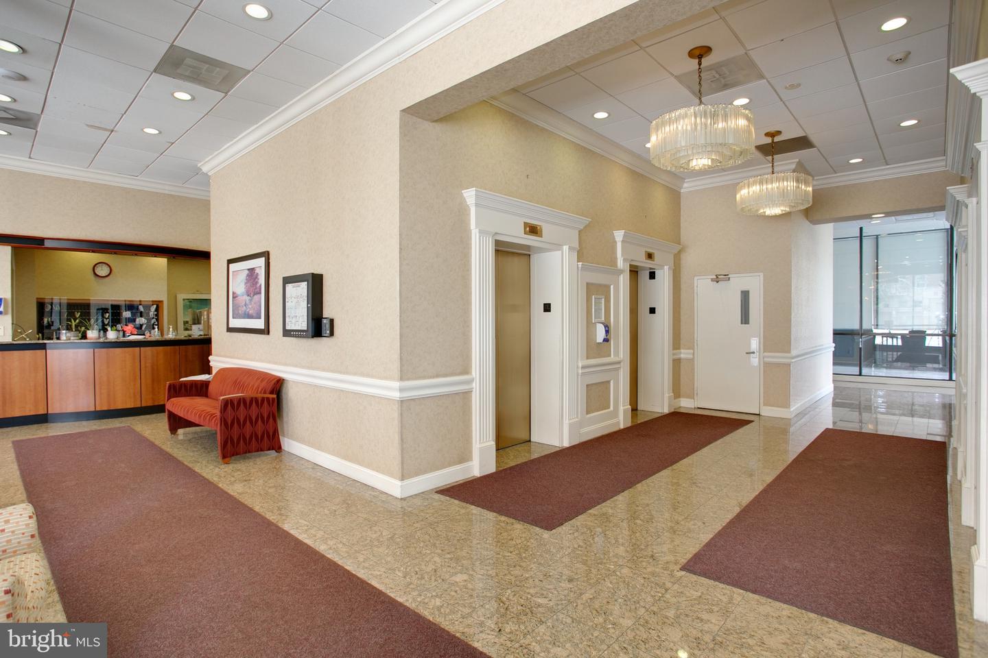 3800 Fairfax Dr #702