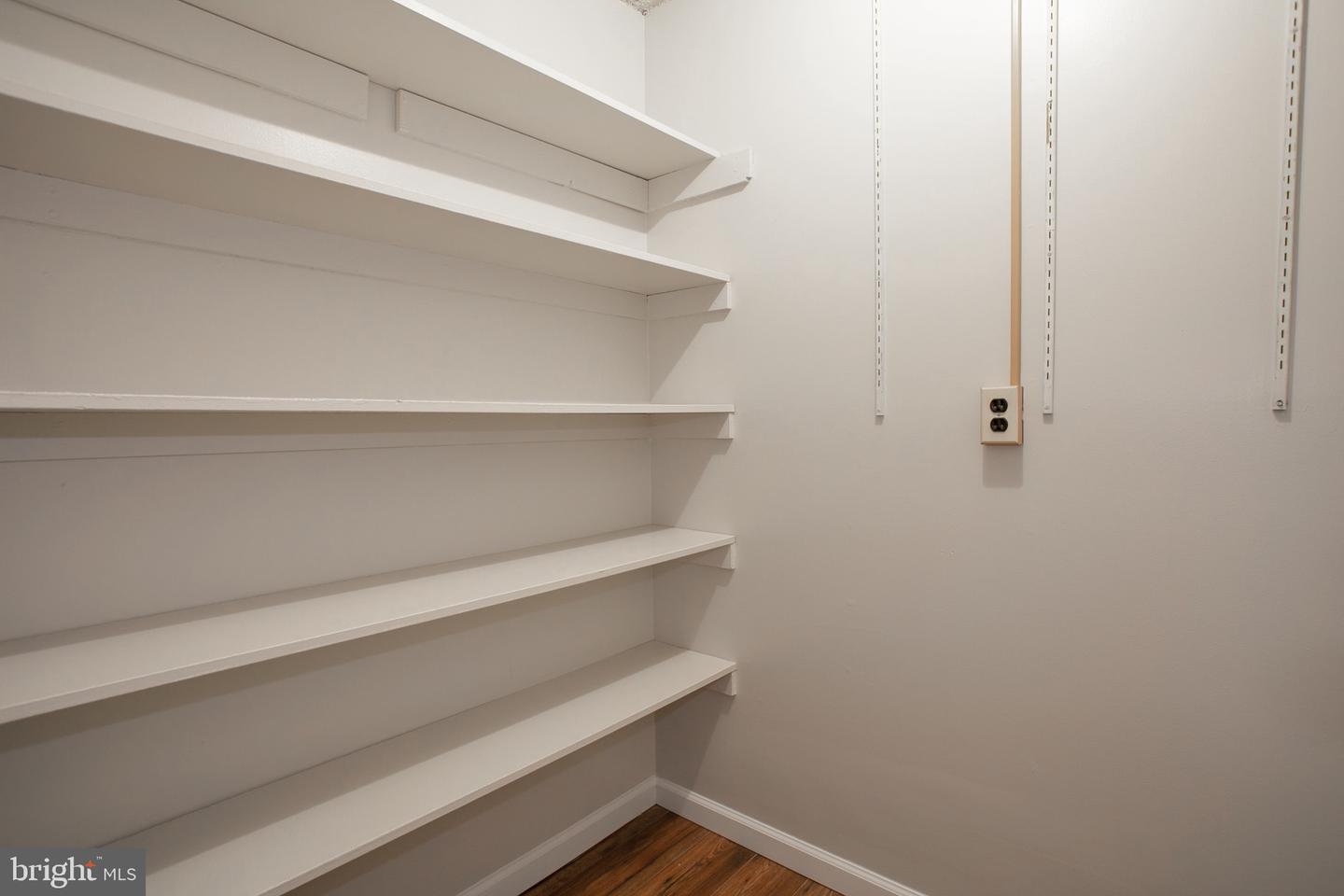 3800 Fairfax Dr #702