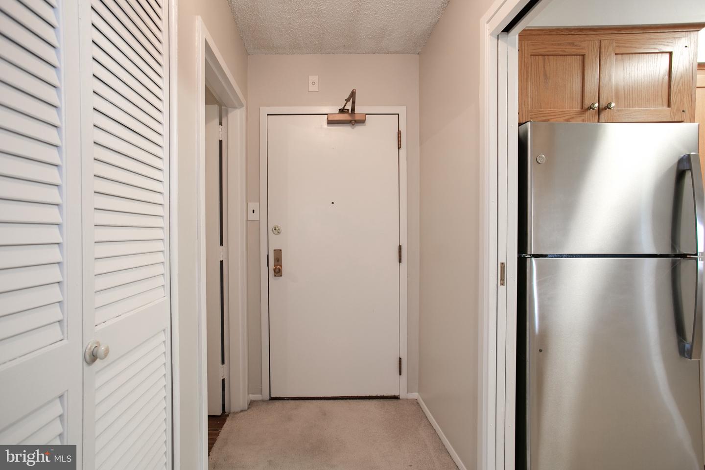 3800 Fairfax Dr #702