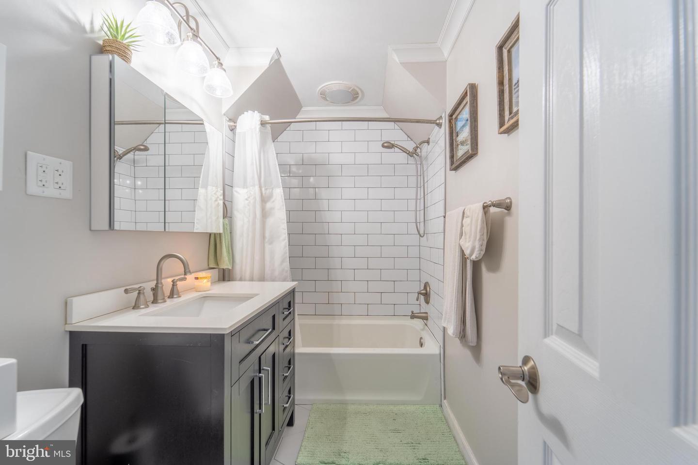 4201 Cherry Hill Rd #705