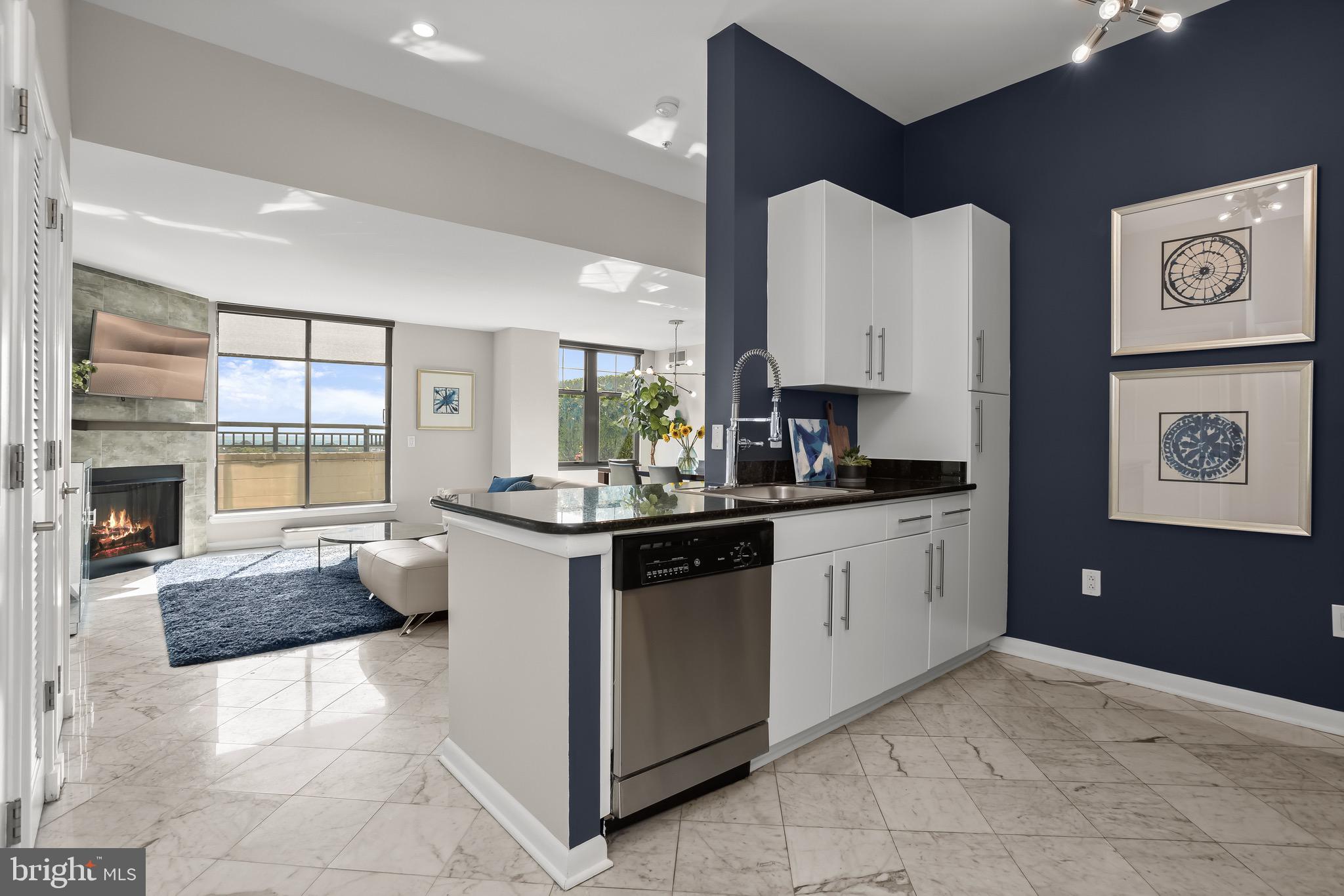 1021 N Garfield St #1032