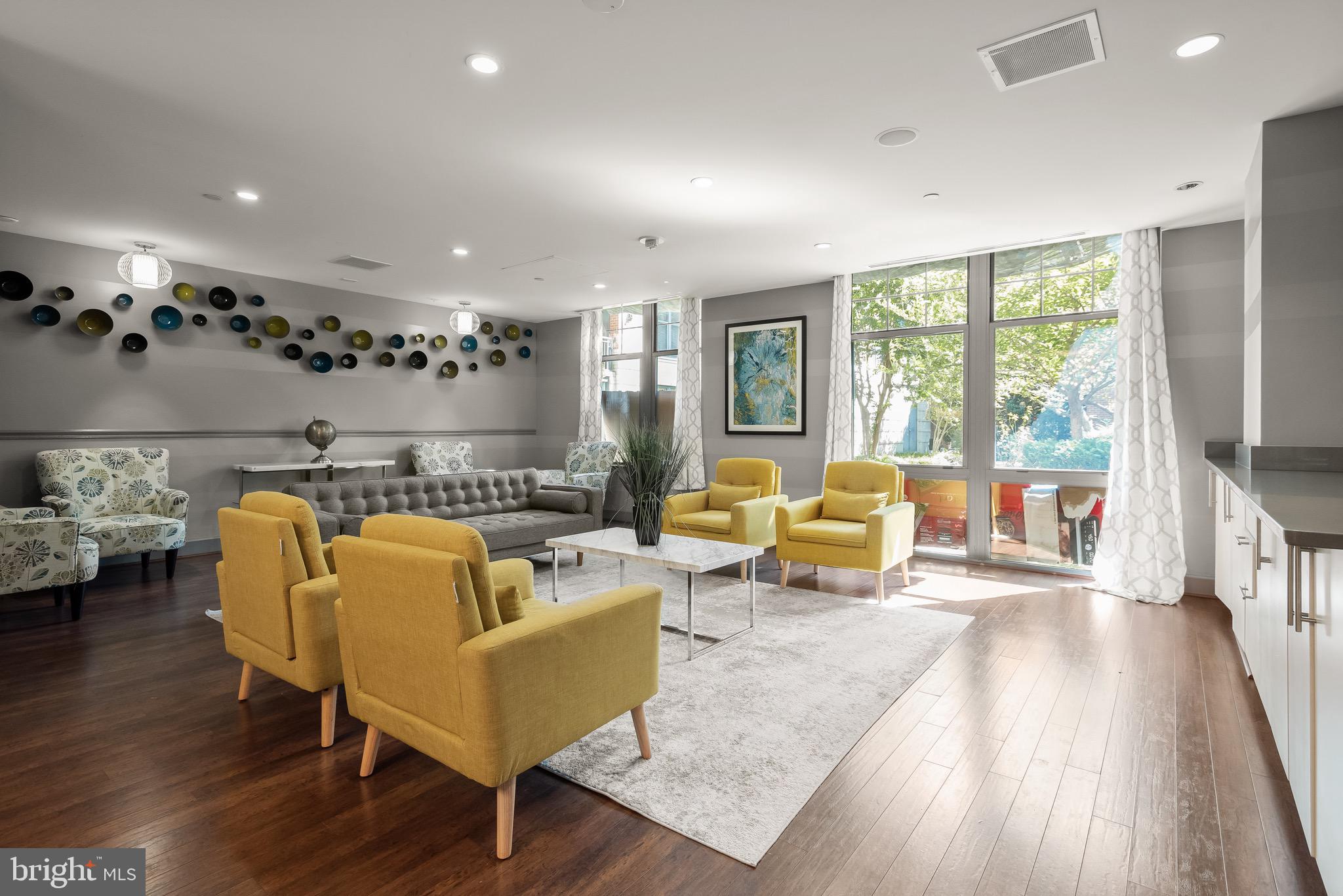 1021 N Garfield St #1032