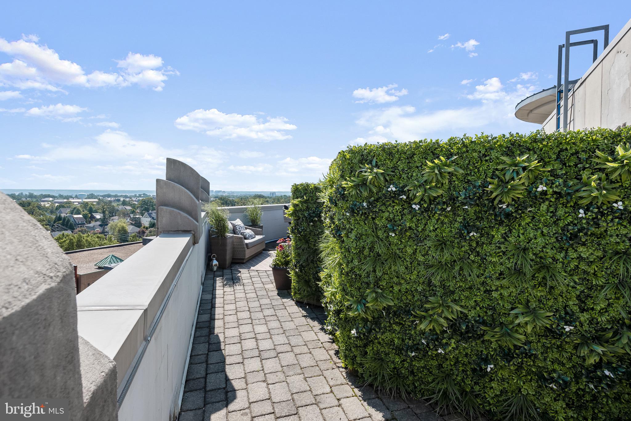 1021 N Garfield St #1032