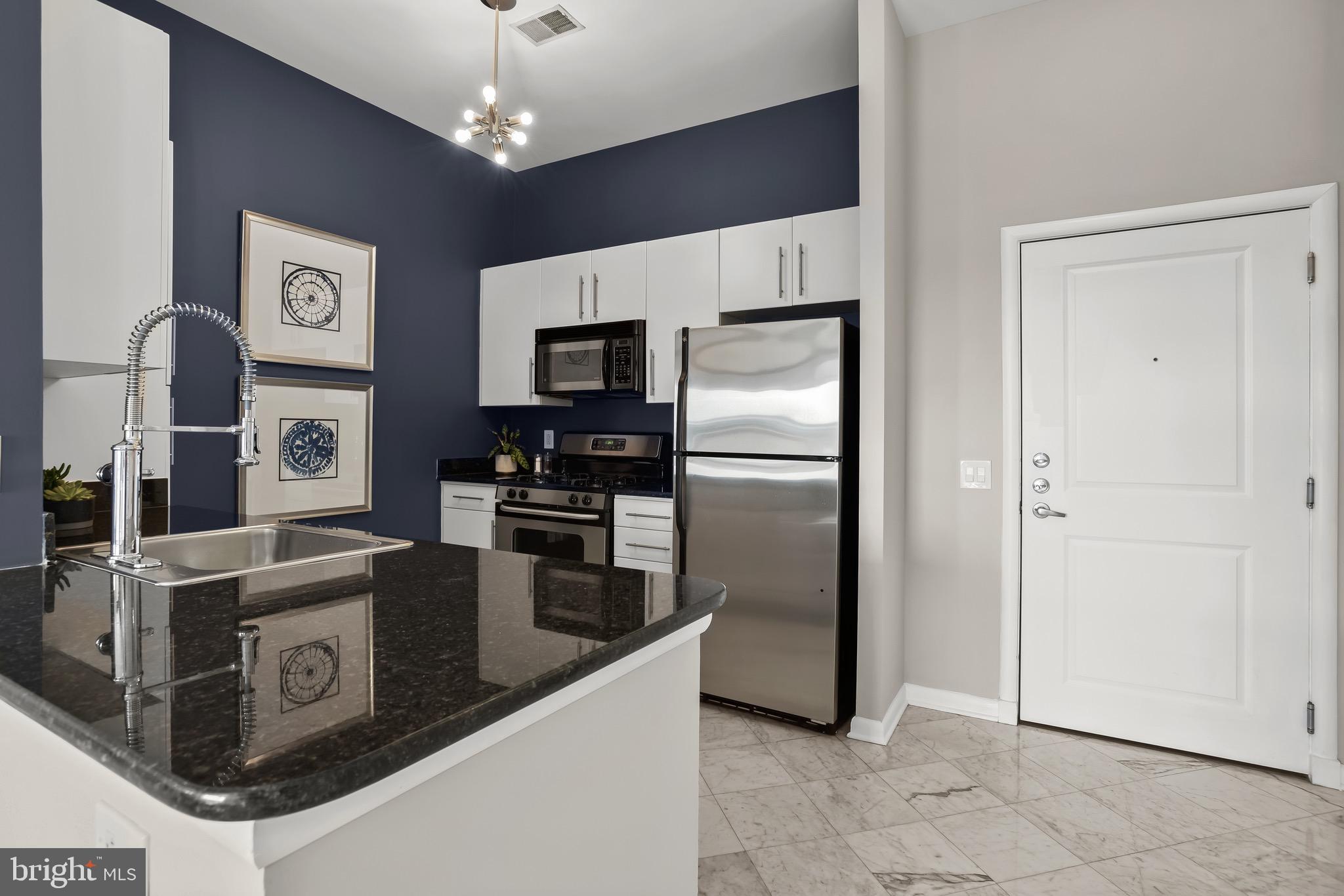 1021 N Garfield St #1032