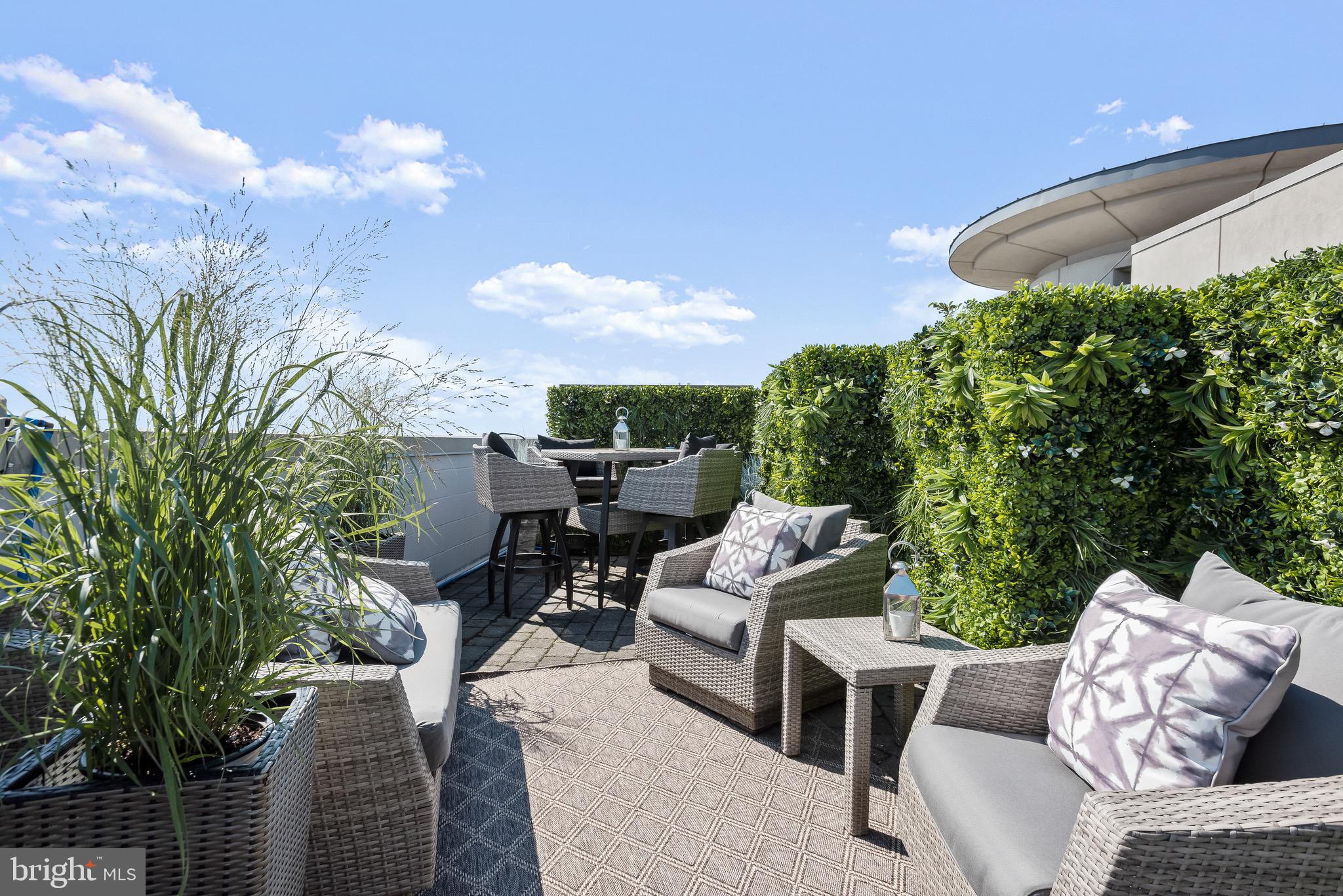 1021 N Garfield St #1032