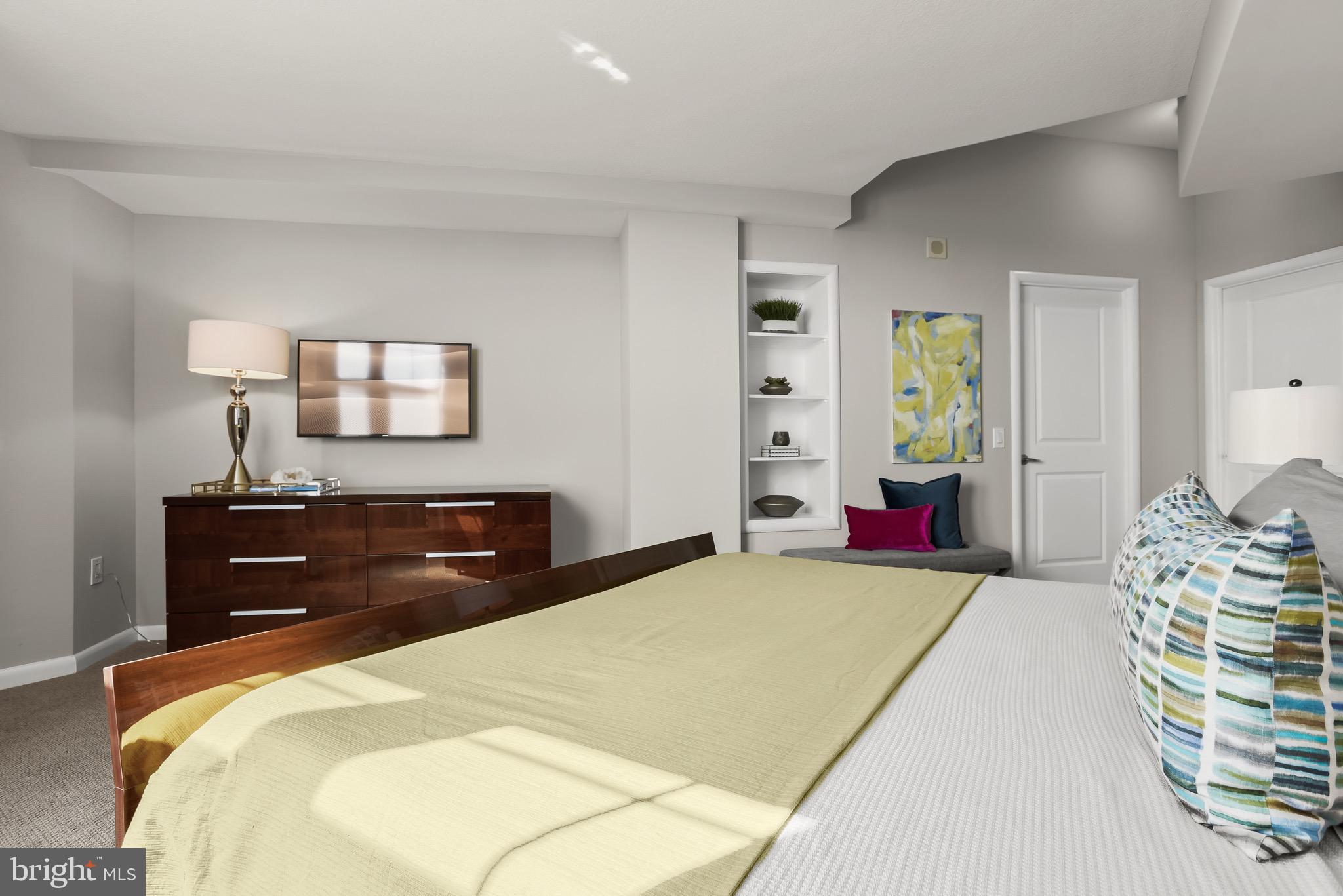 1021 N Garfield St #1032