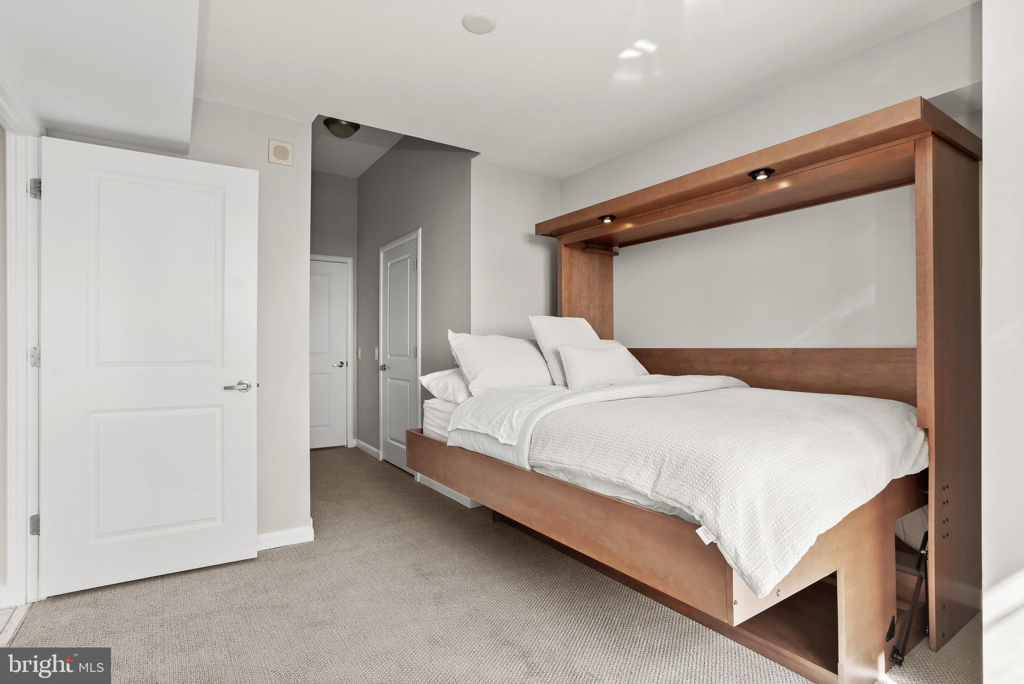 1021 N Garfield St #1032