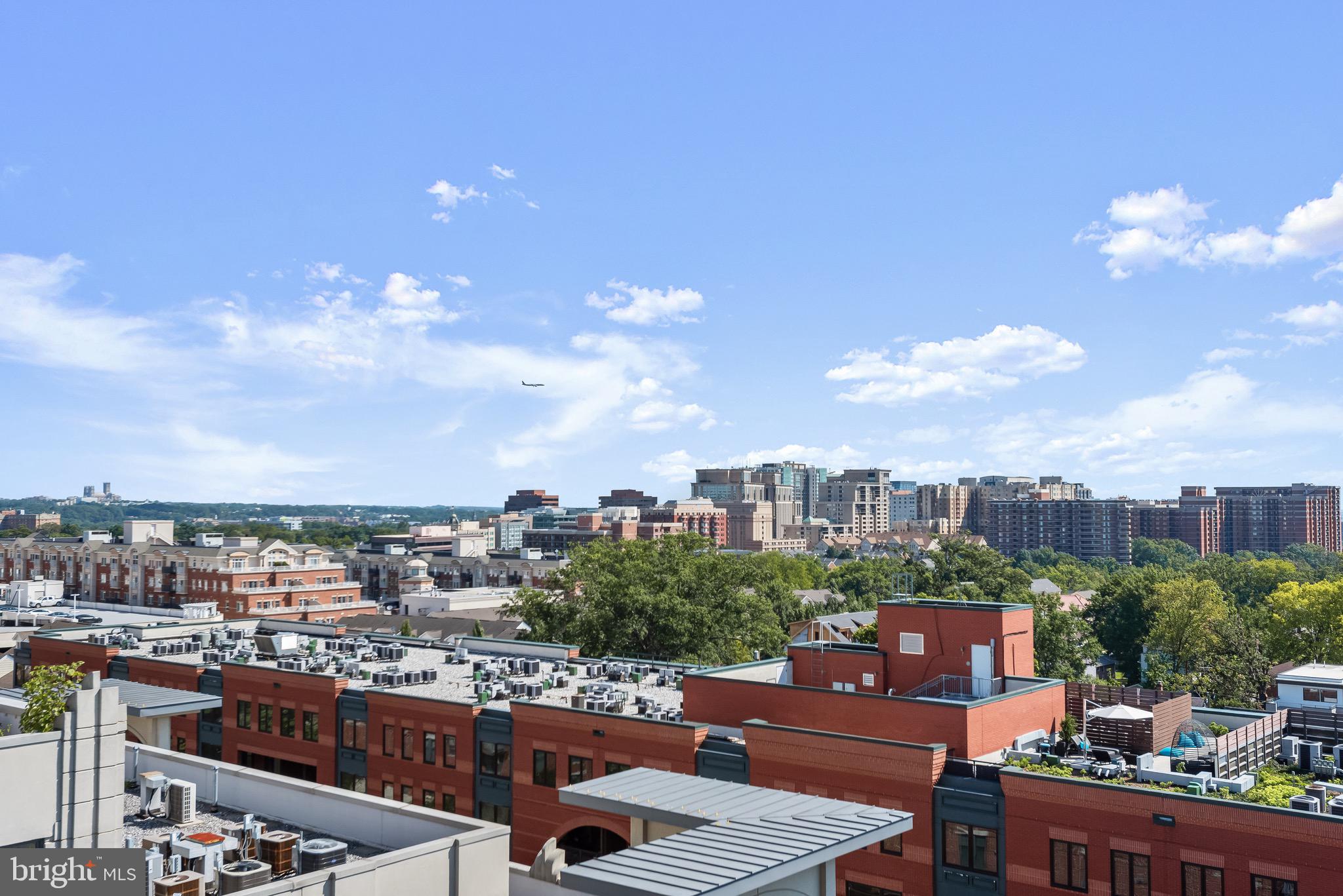 1021 N Garfield St #1032