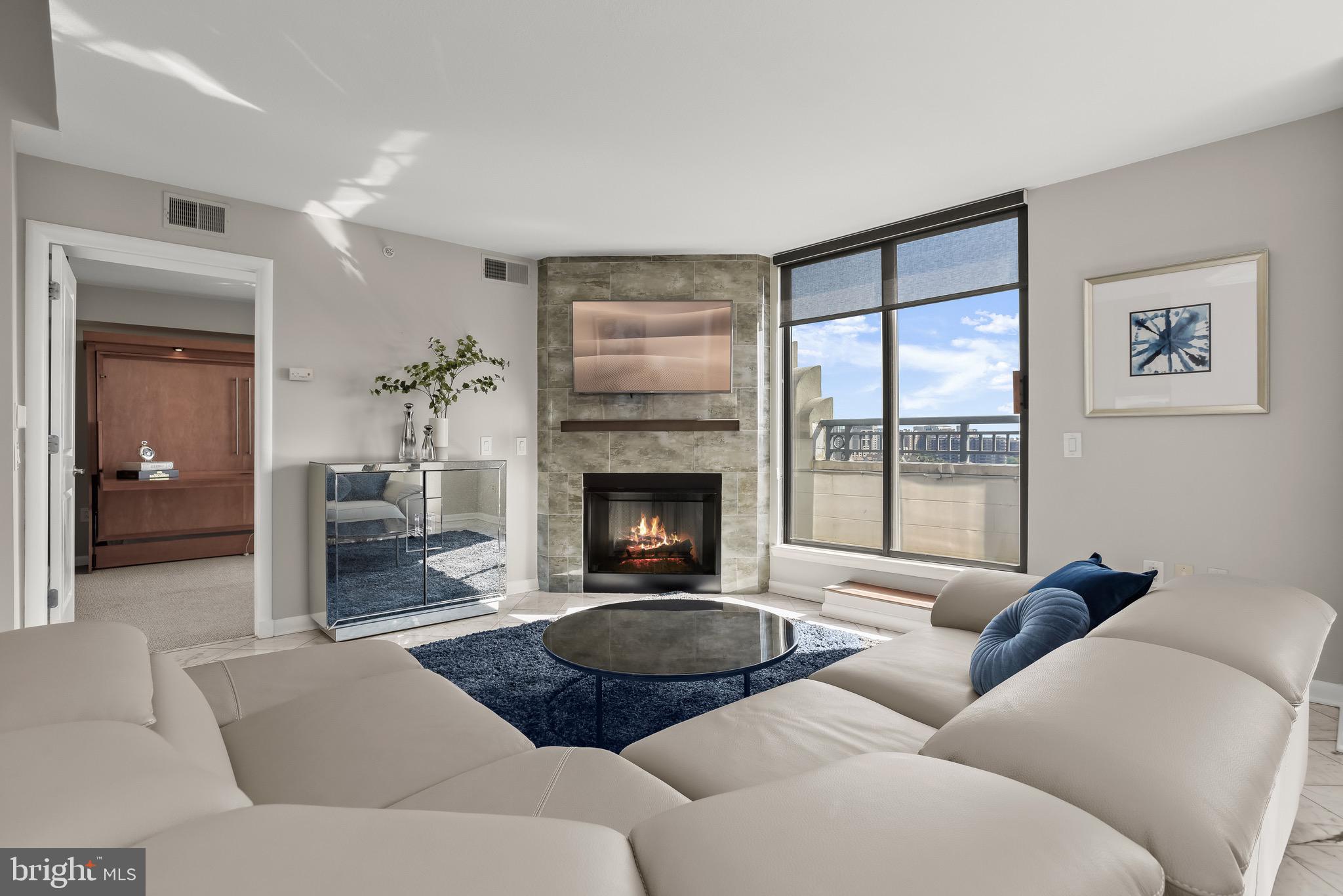 1021 N Garfield St #1032