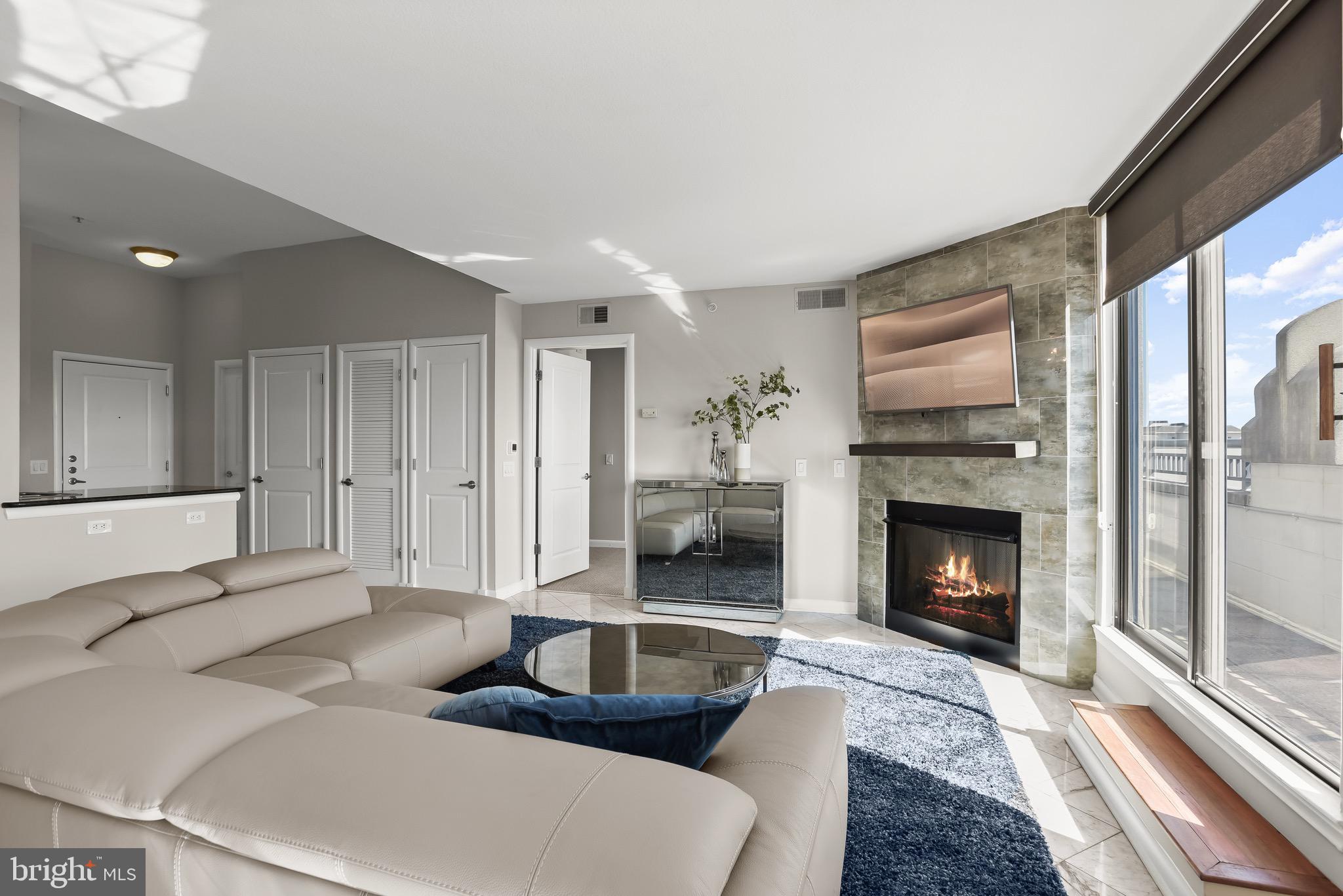 1021 N Garfield St #1032