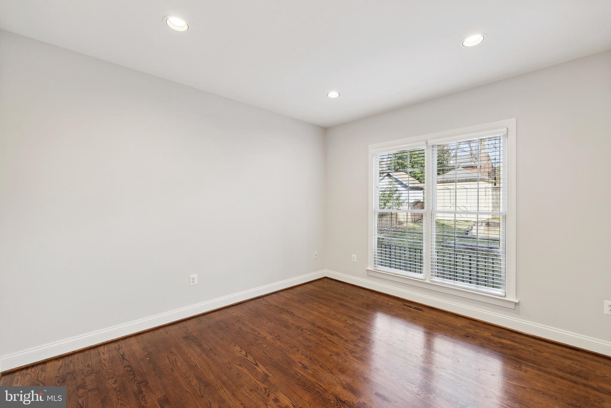 3017 N DICKERSON STREET