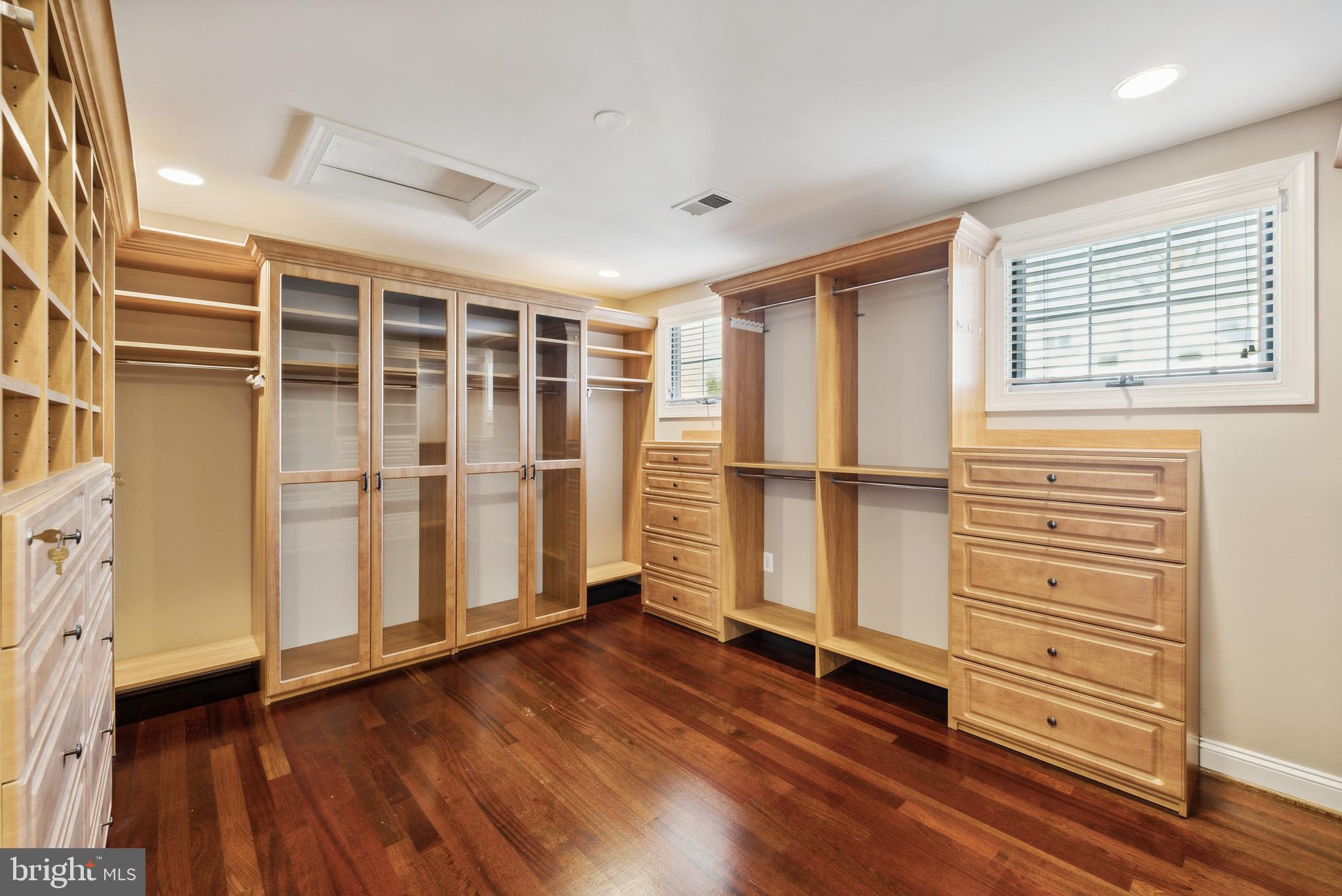 3017 N DICKERSON STREET