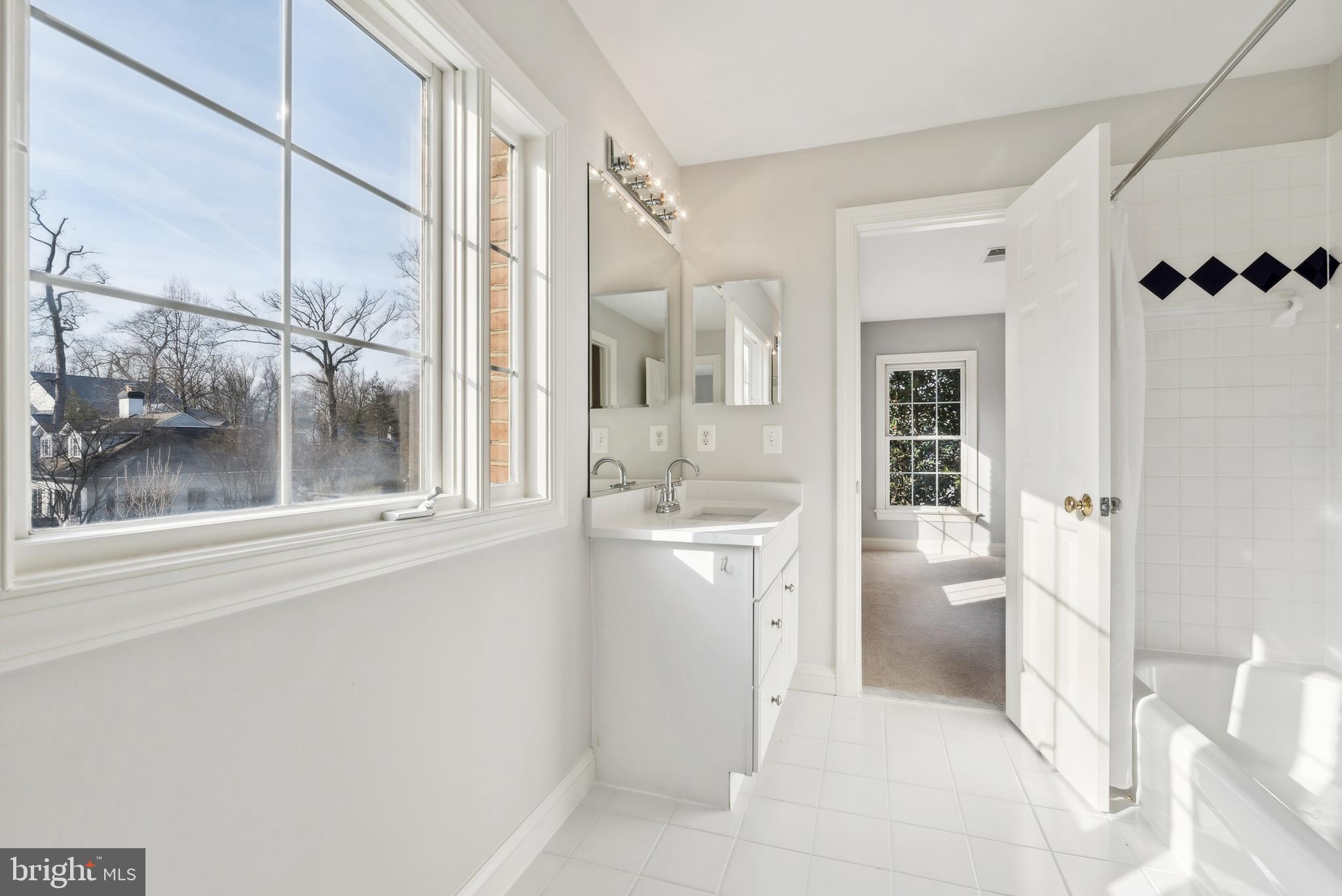 3017 N DICKERSON STREET