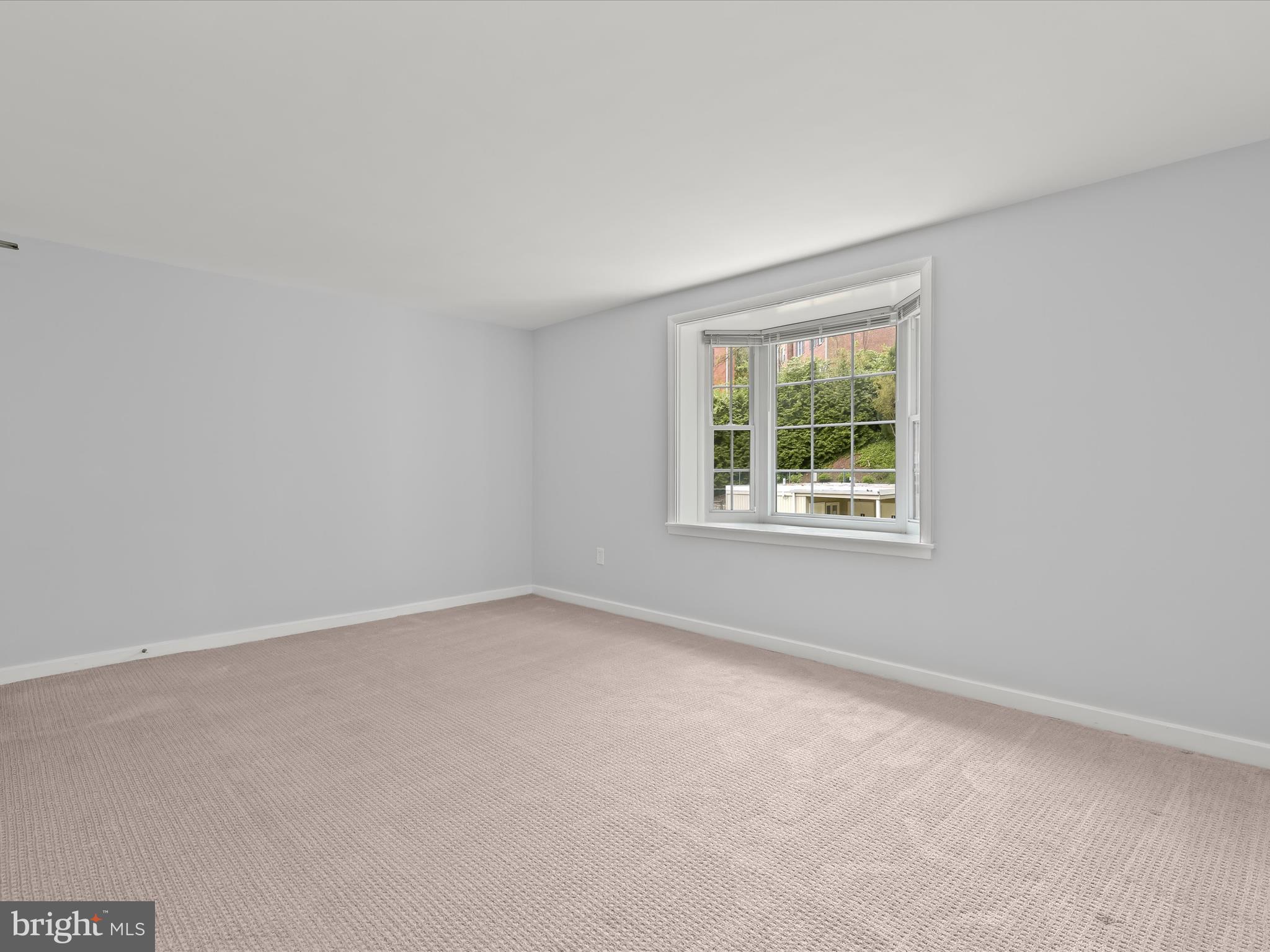 706 S Arlington Mill Dr #18203