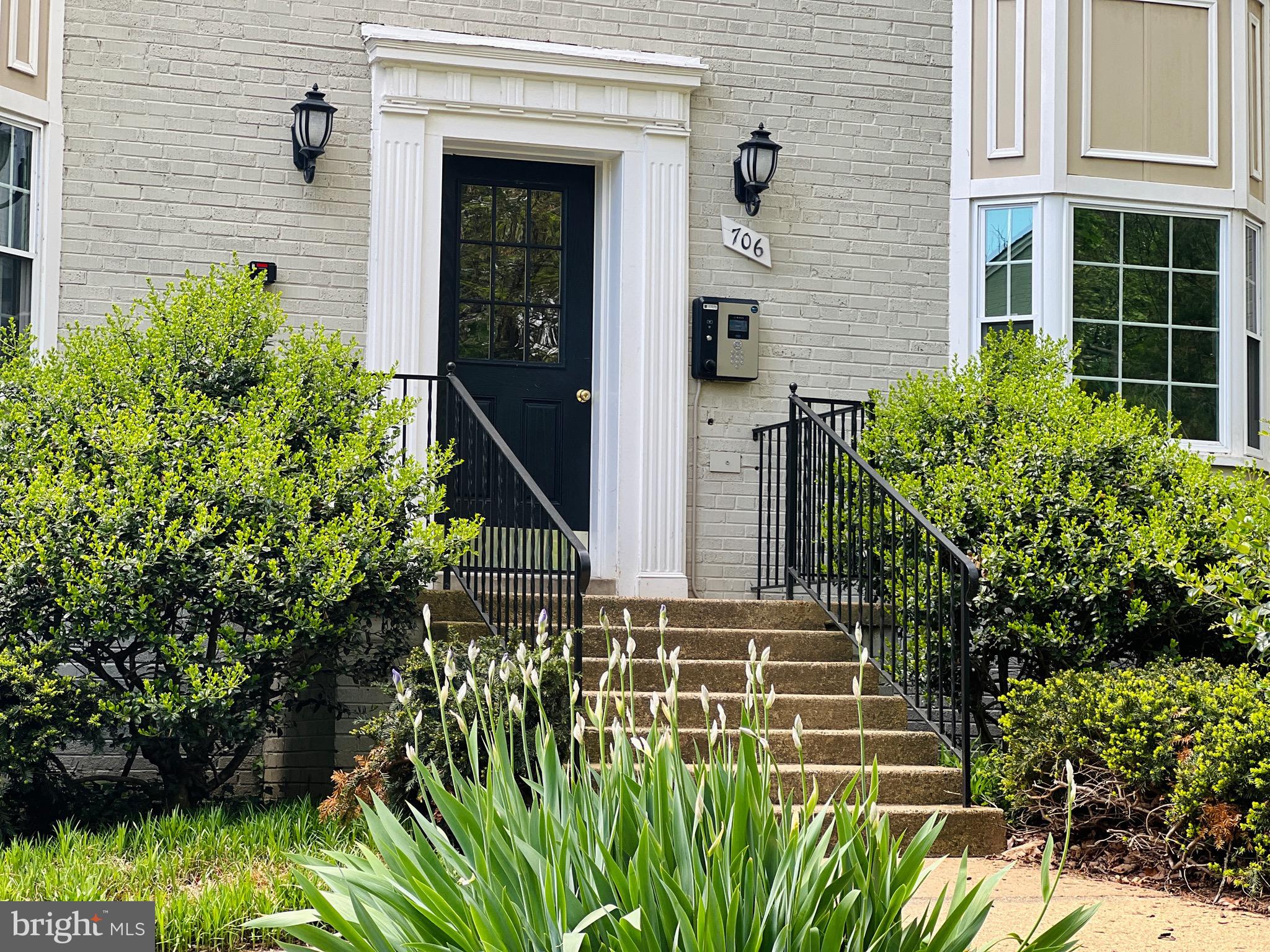 706 S Arlington Mill Dr #18203