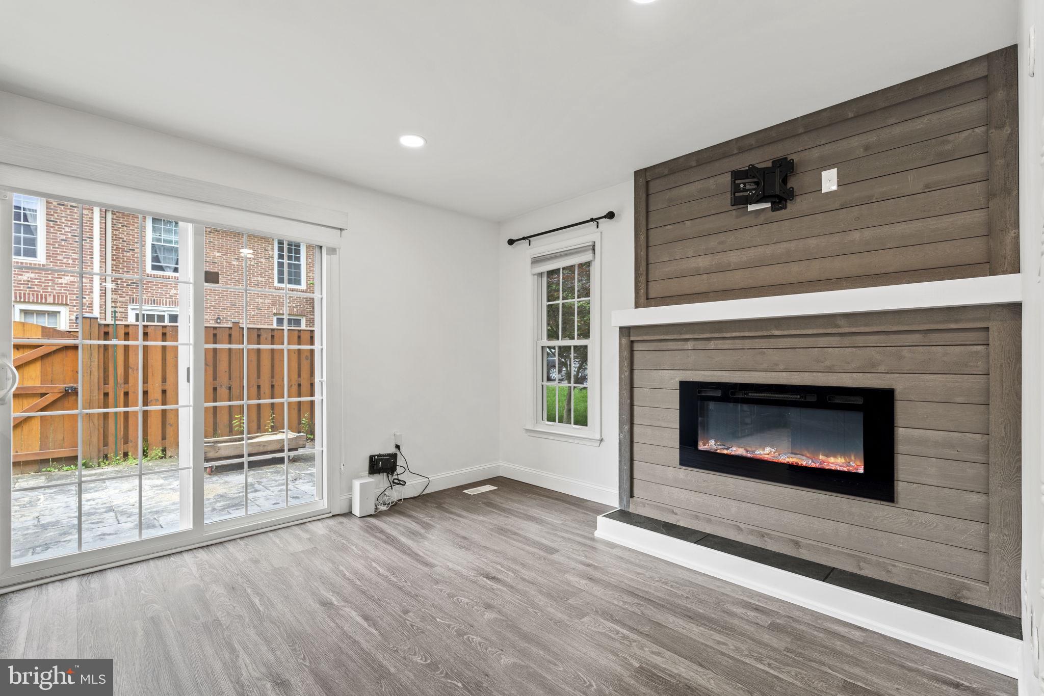 2502 S Walter Reed Dr #3