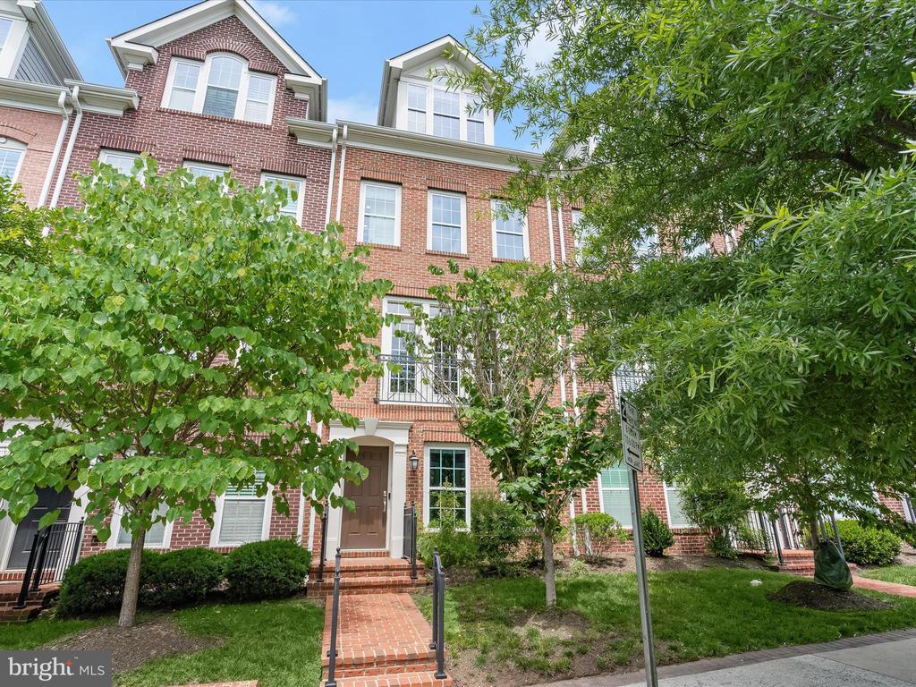 4523 Wilson Blvd