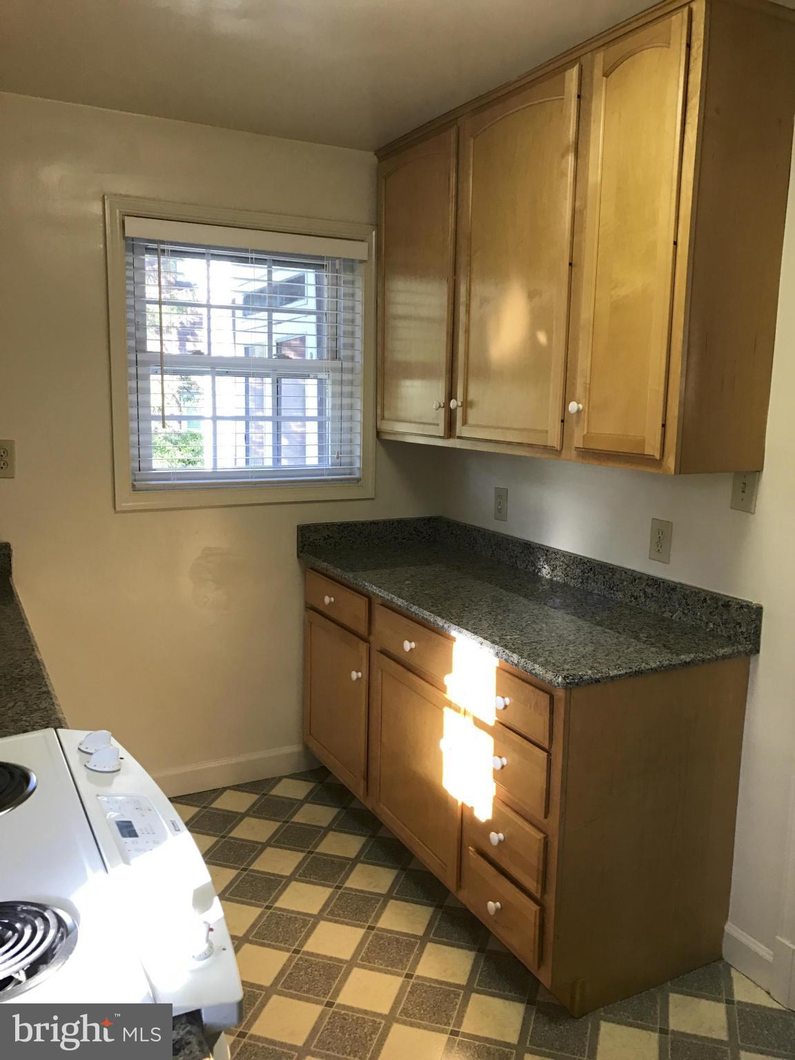 172 COLUMBUS STREET N