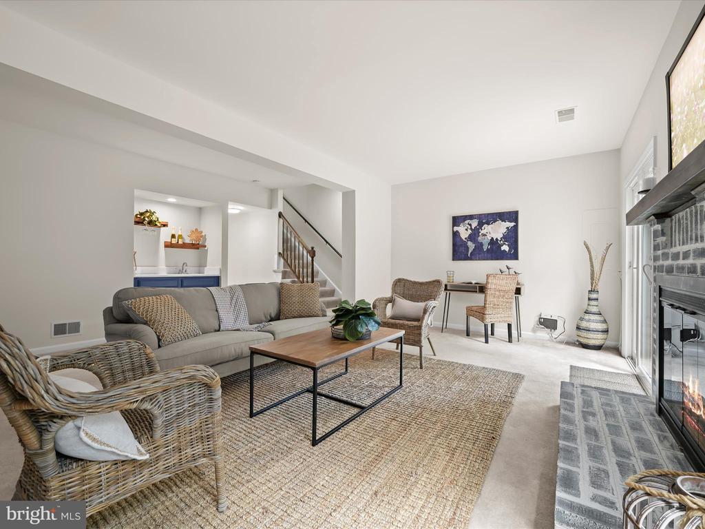 11 S Montague St