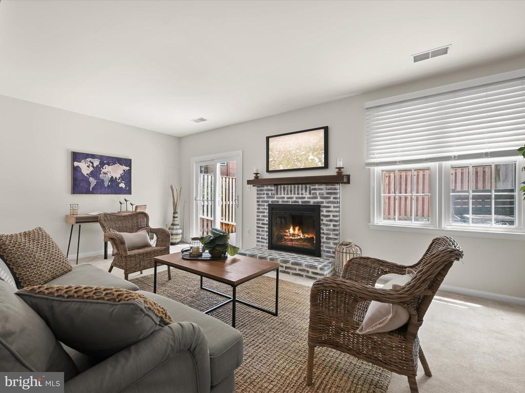 11 S Montague St