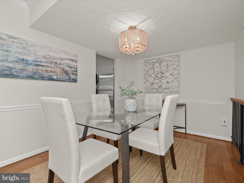 11 S Montague St