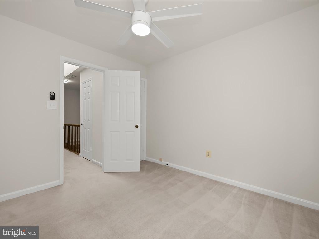 11 S Montague St