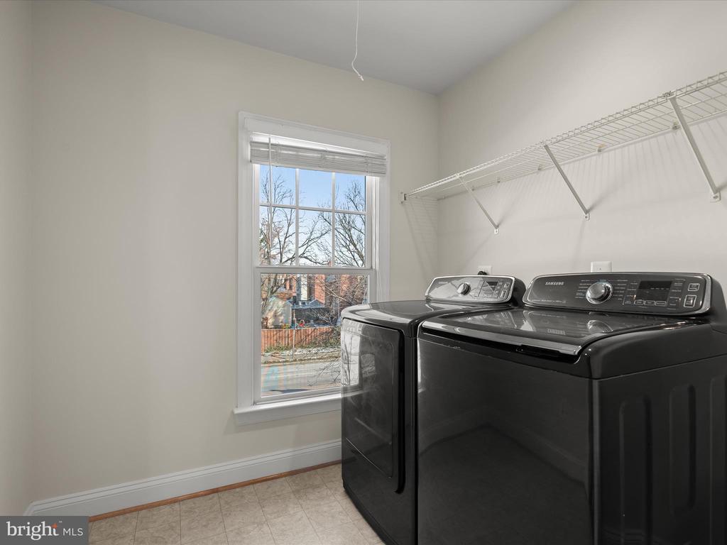 1302 S Glebe Rd