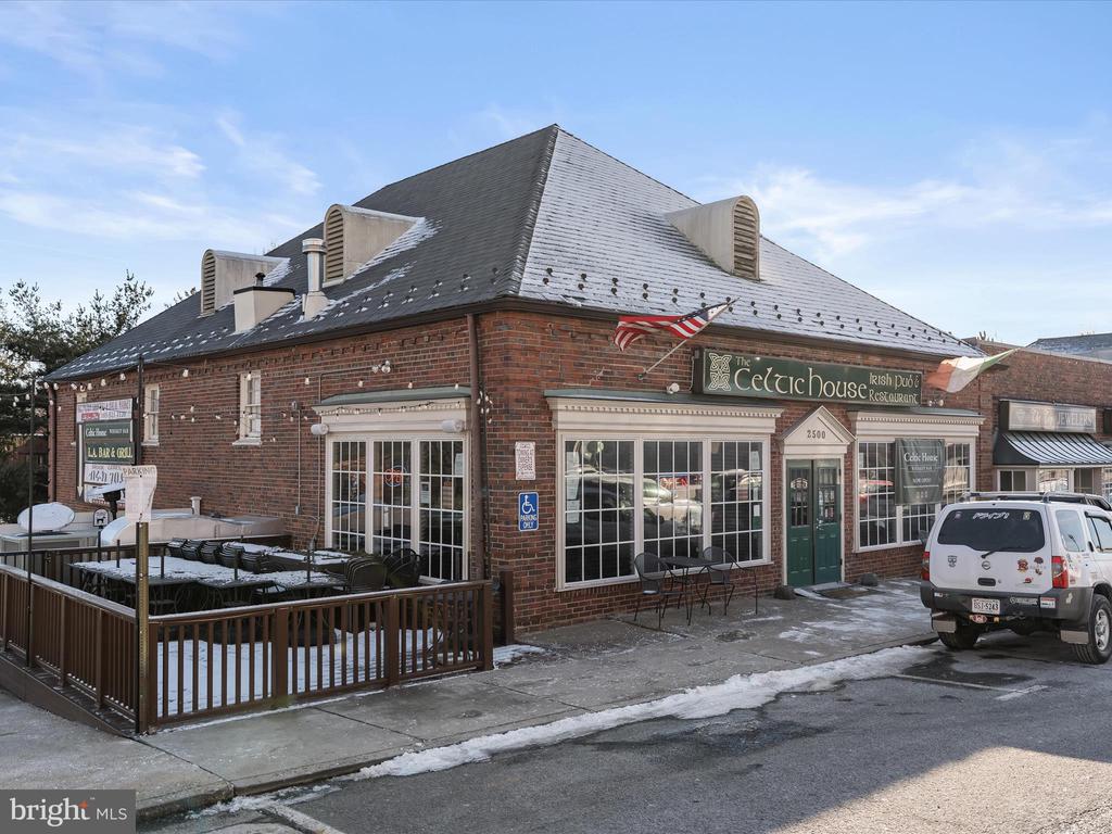 1302 S Glebe Rd