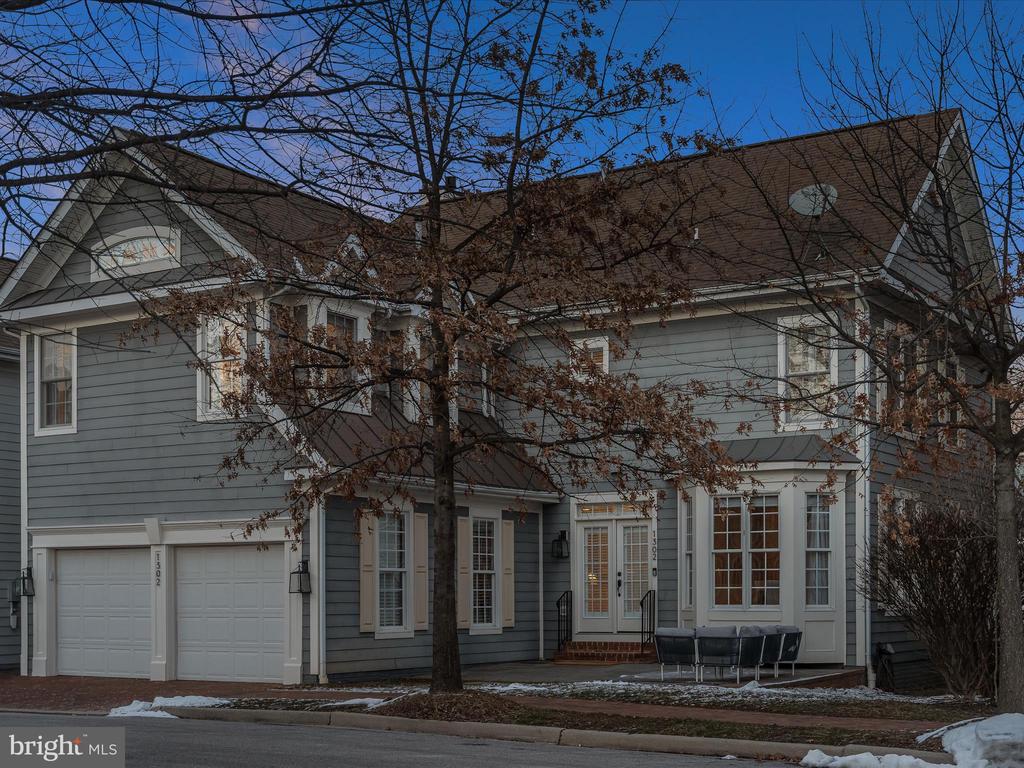 1302 S Glebe Rd