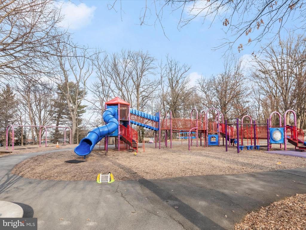 5113 26th Rd N