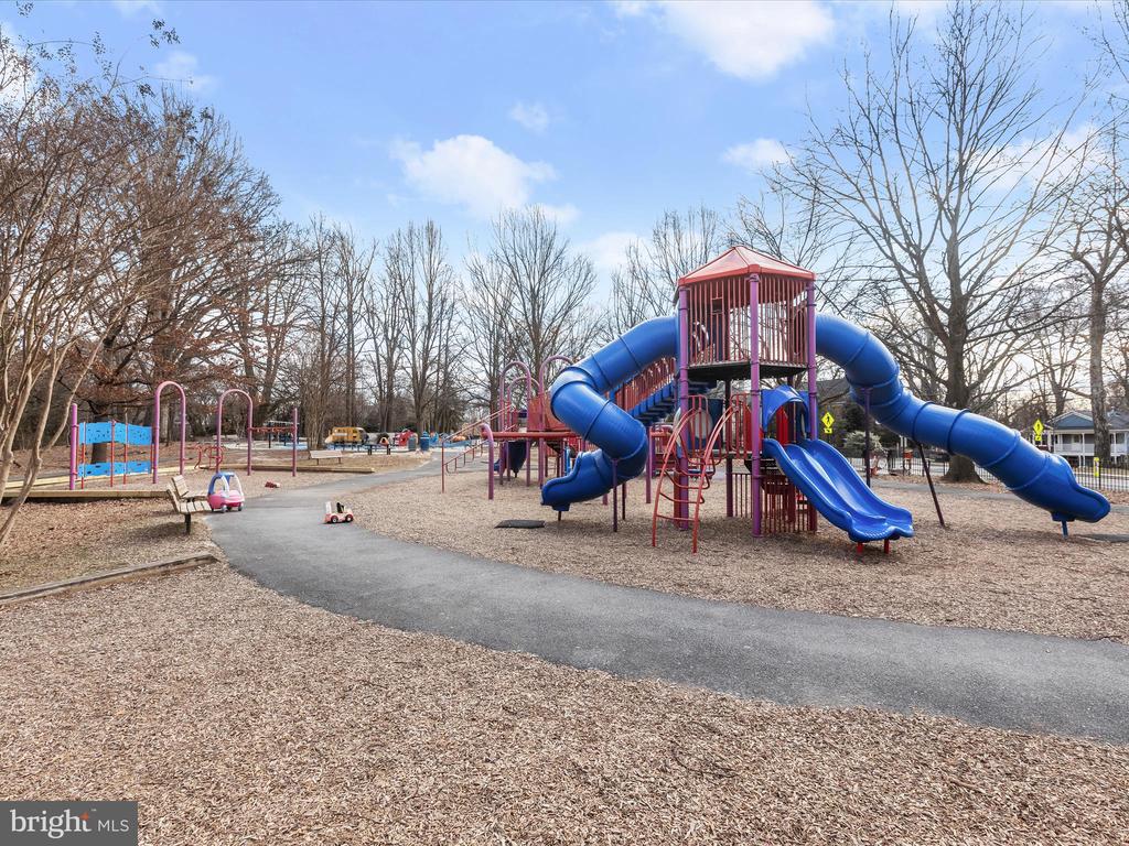 5113 26th Rd N