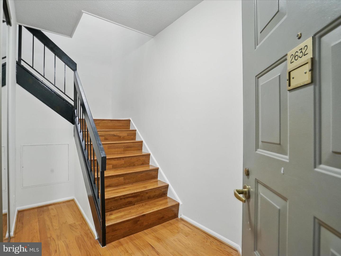 900 N Stafford St N #2632