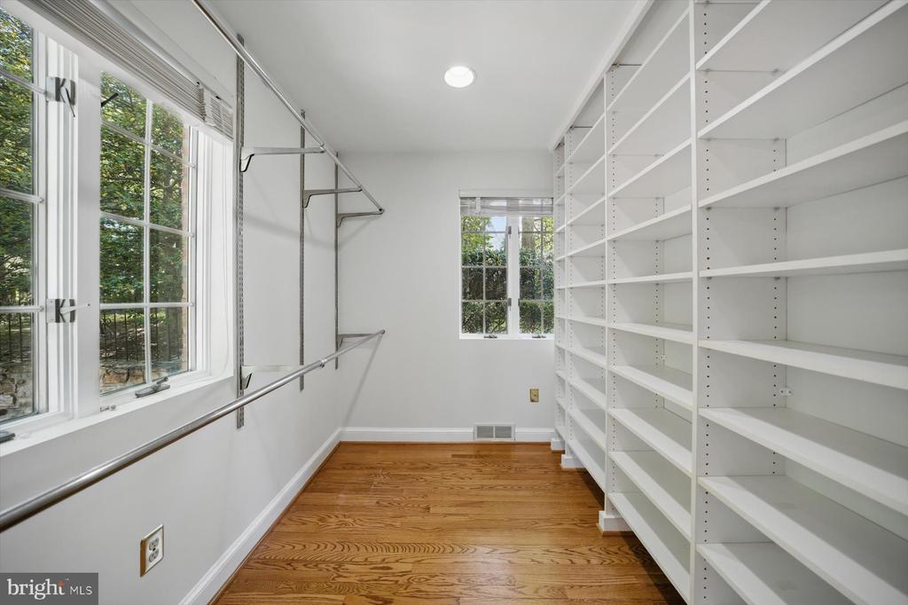 4828 27th Pl N