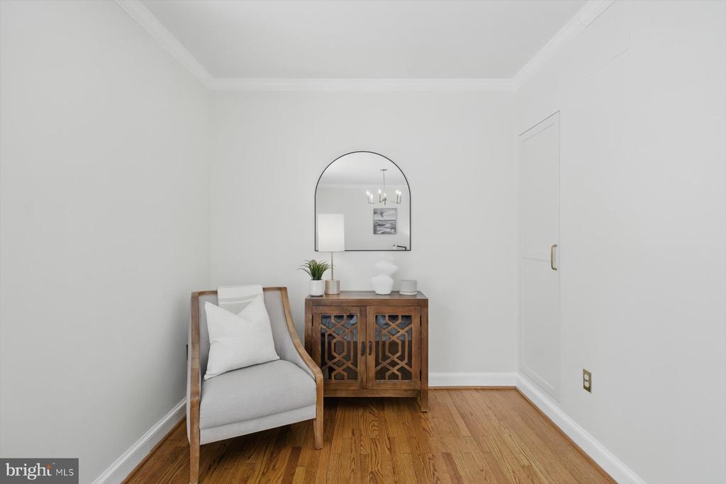 4828 27th Pl N